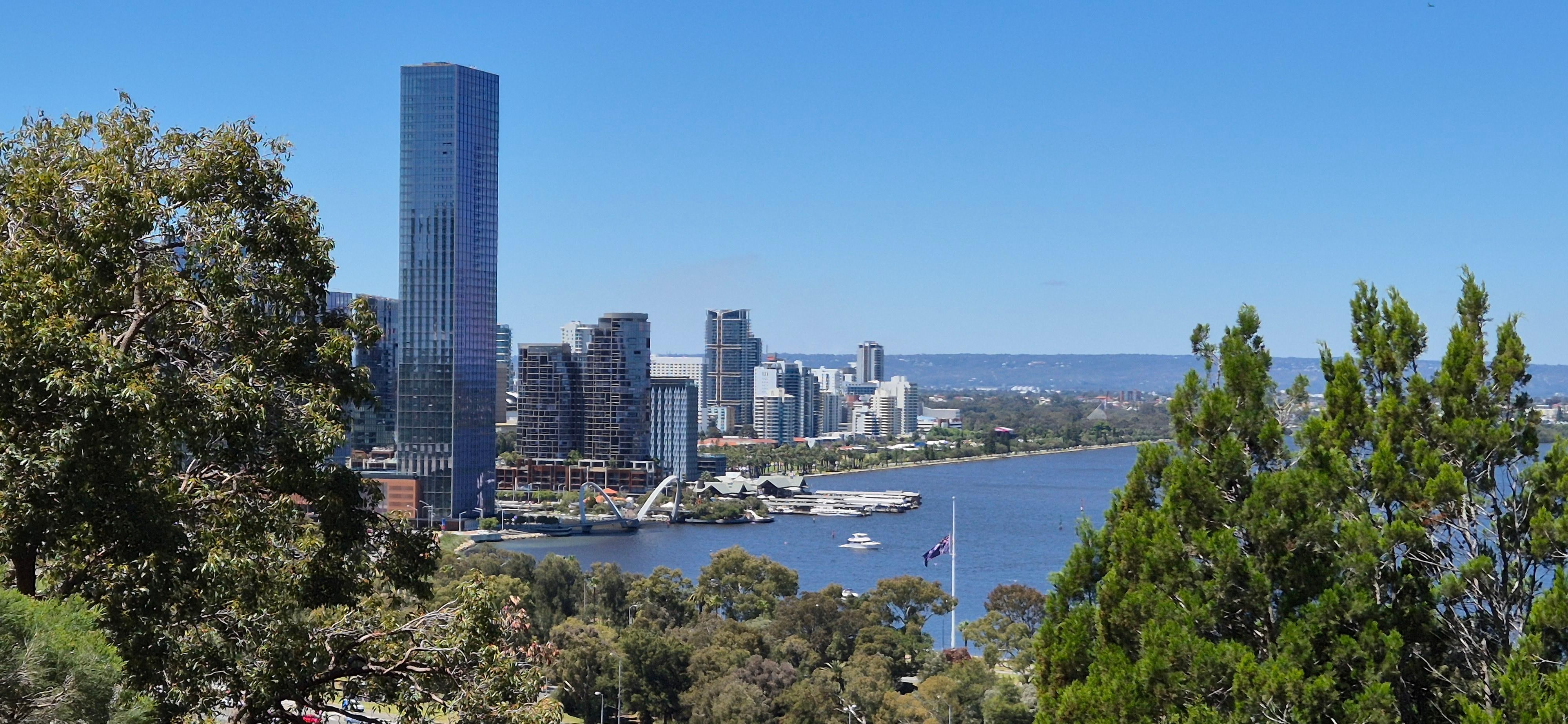 View of Perth  from the botanical gardens
