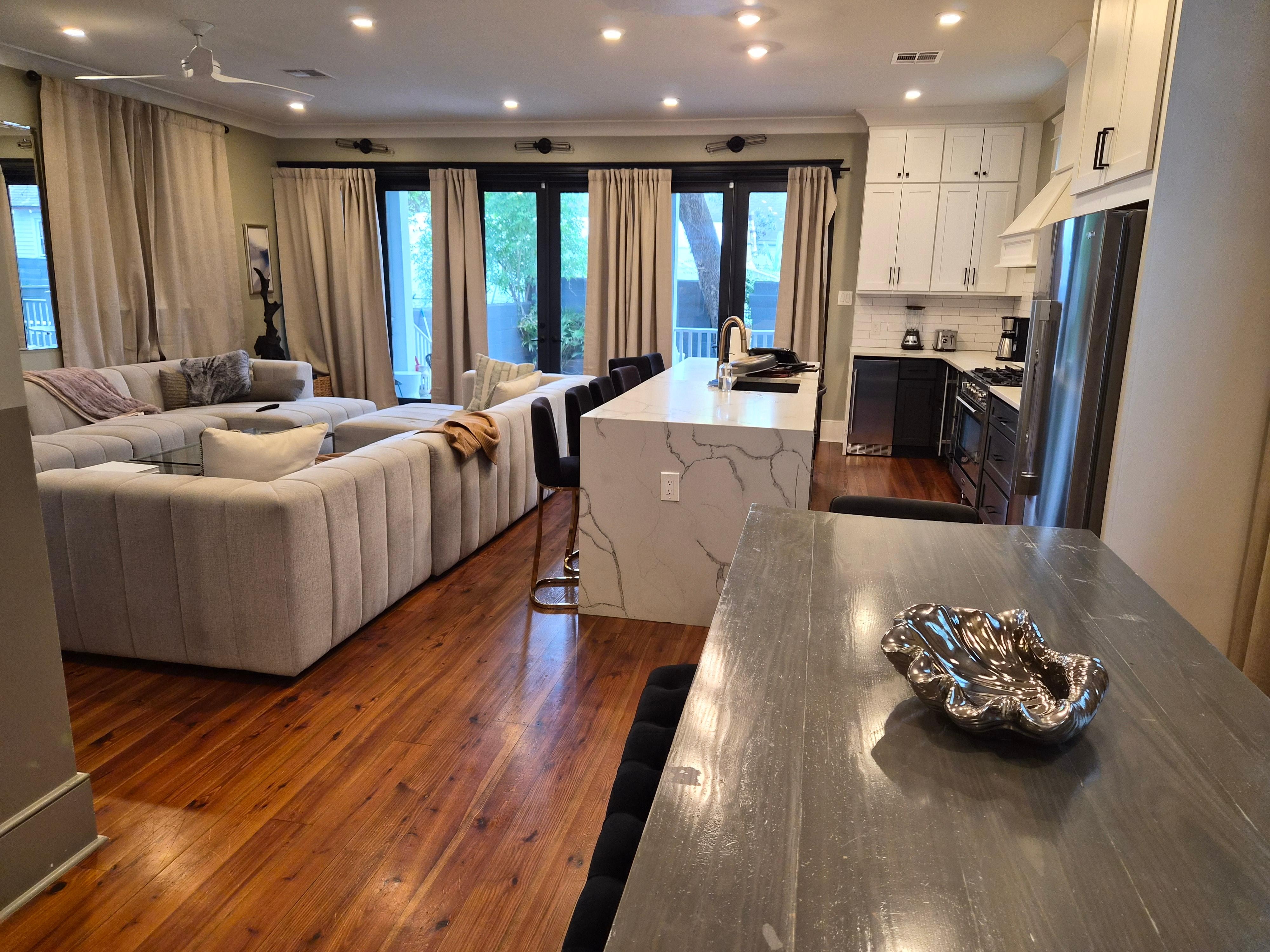 Ample seating and lights