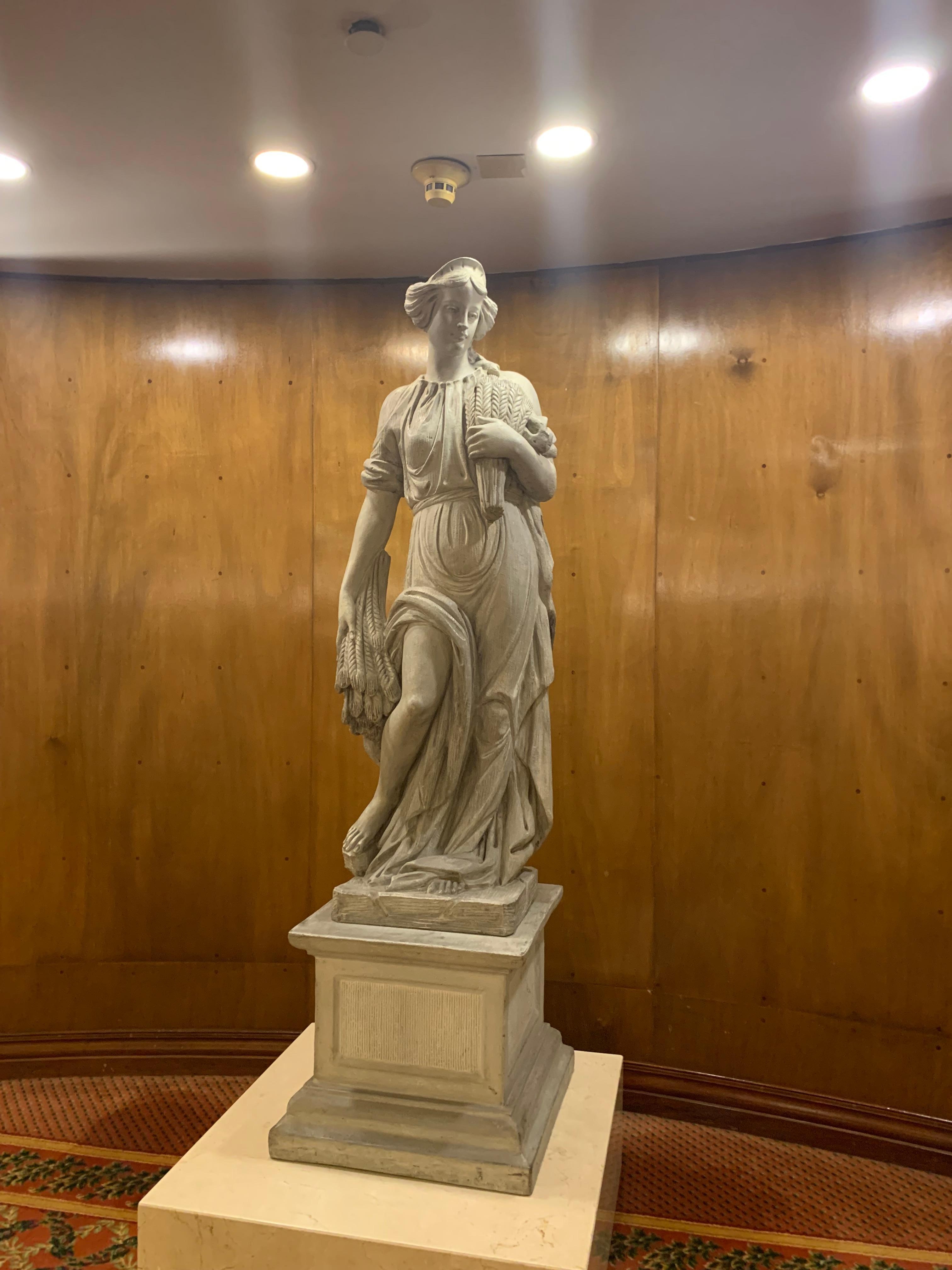 Nice historic statue.