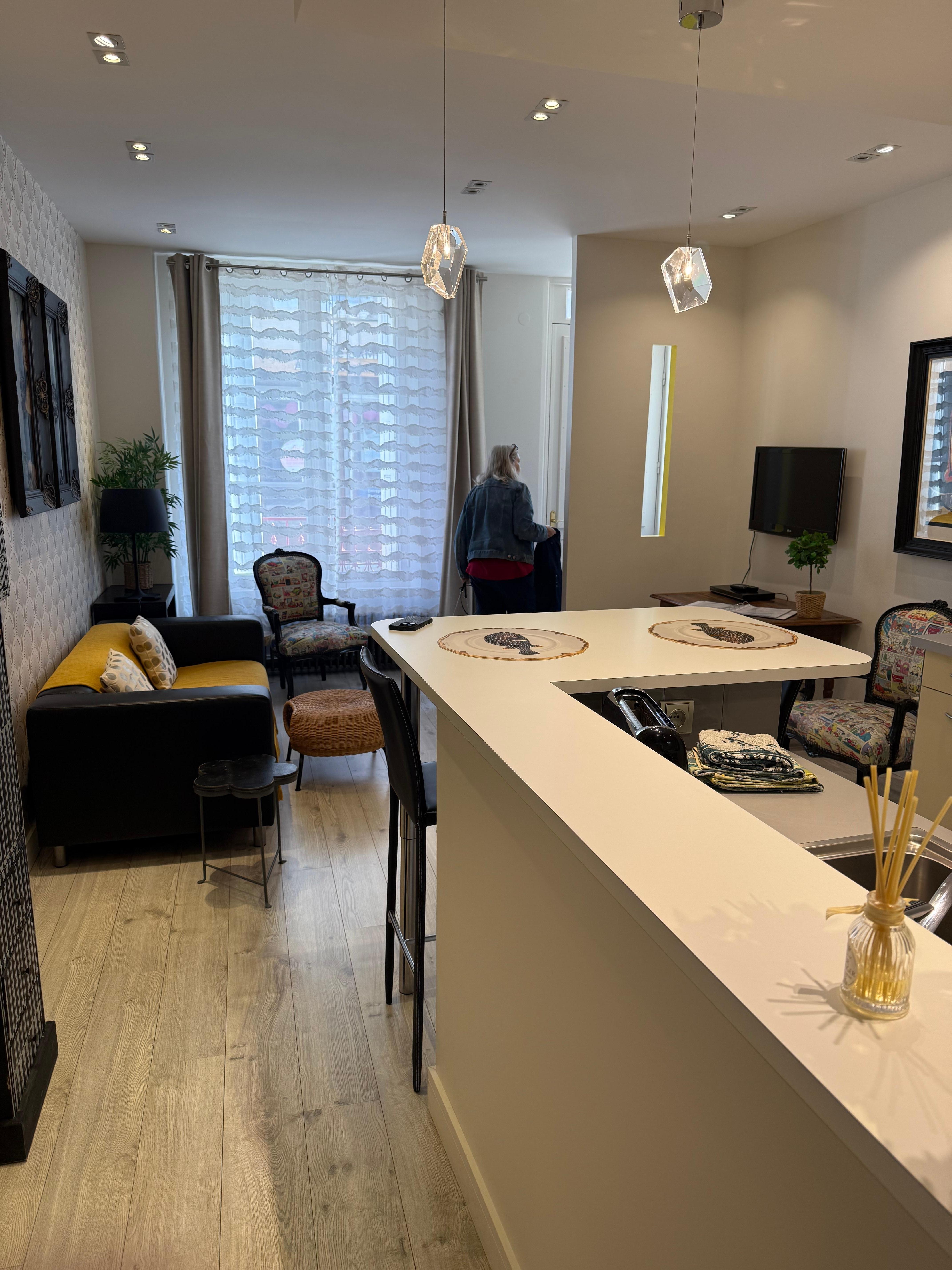 Living room/ kitchen