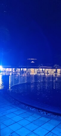 Piscine près de la chambre