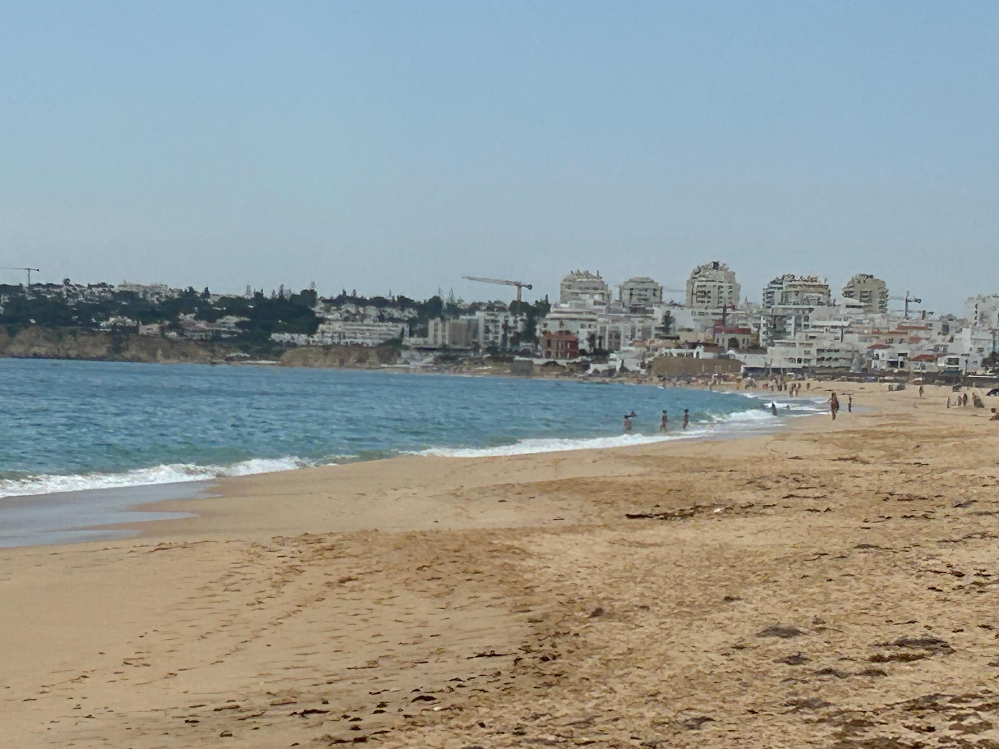 Walking distance to Praia Grande de Pera (big beach) and endless shops and restaurants. 