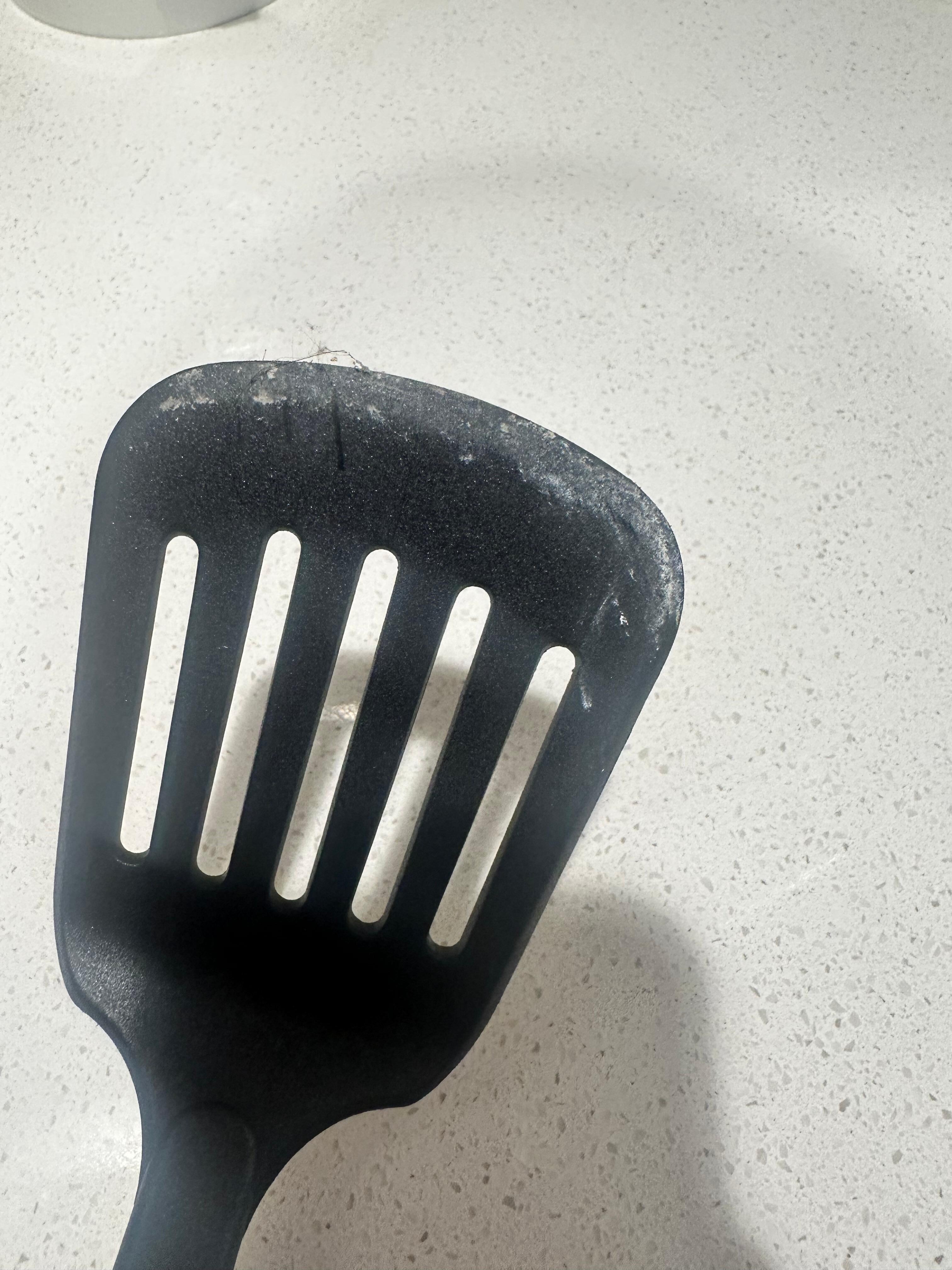 Utensils in the drawer looked like this. 