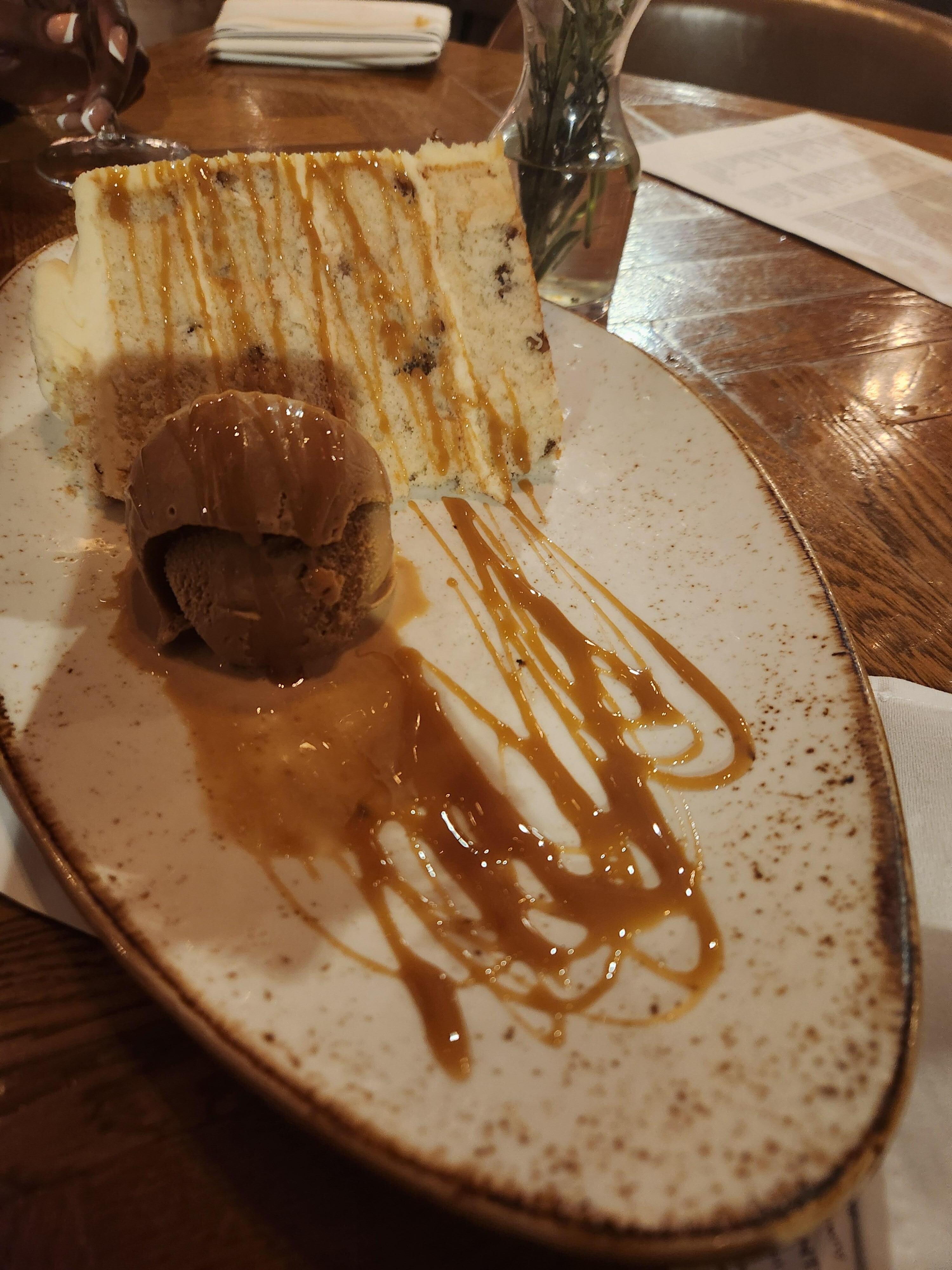Ella's 