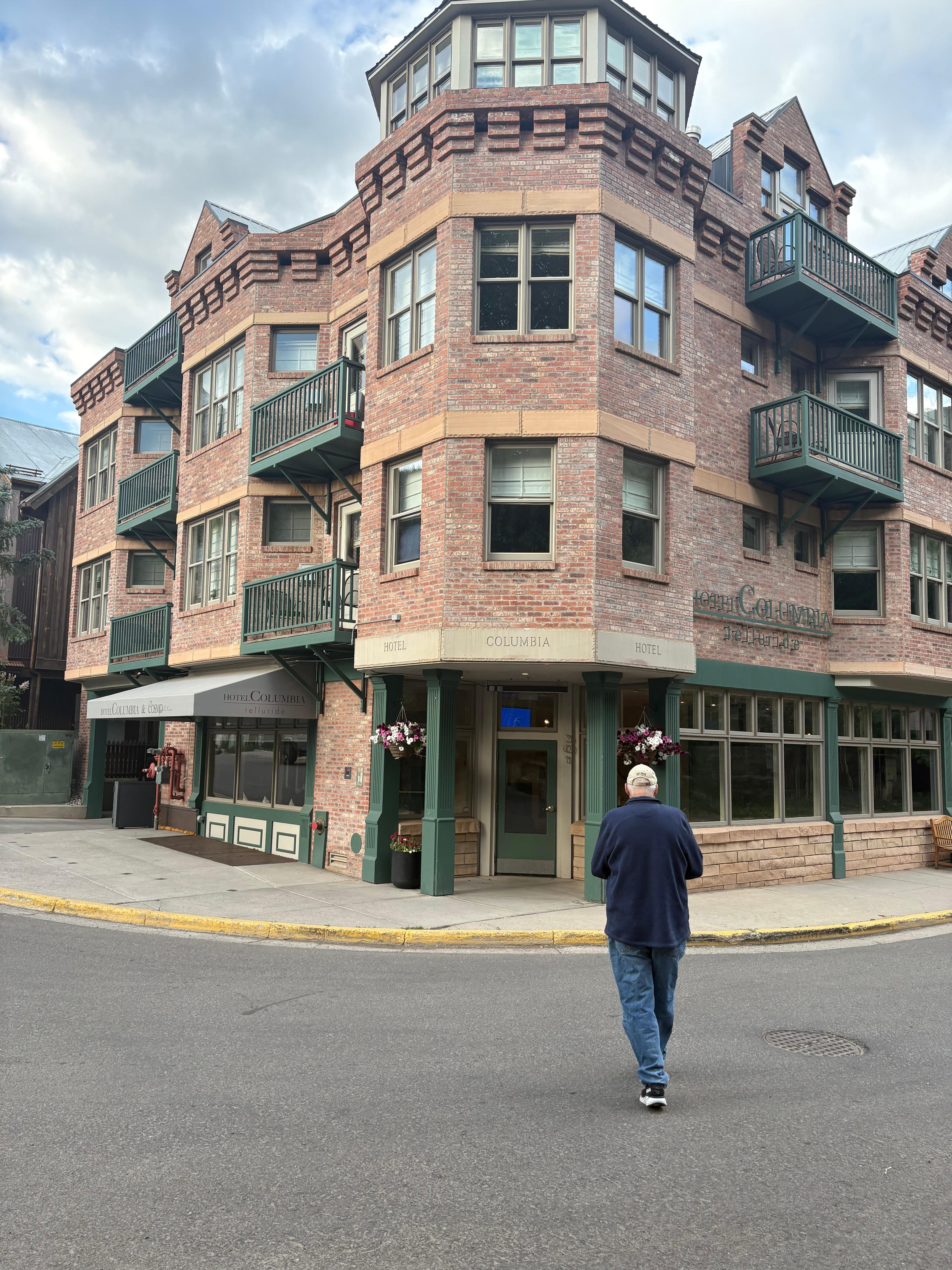 Hotel Columbia