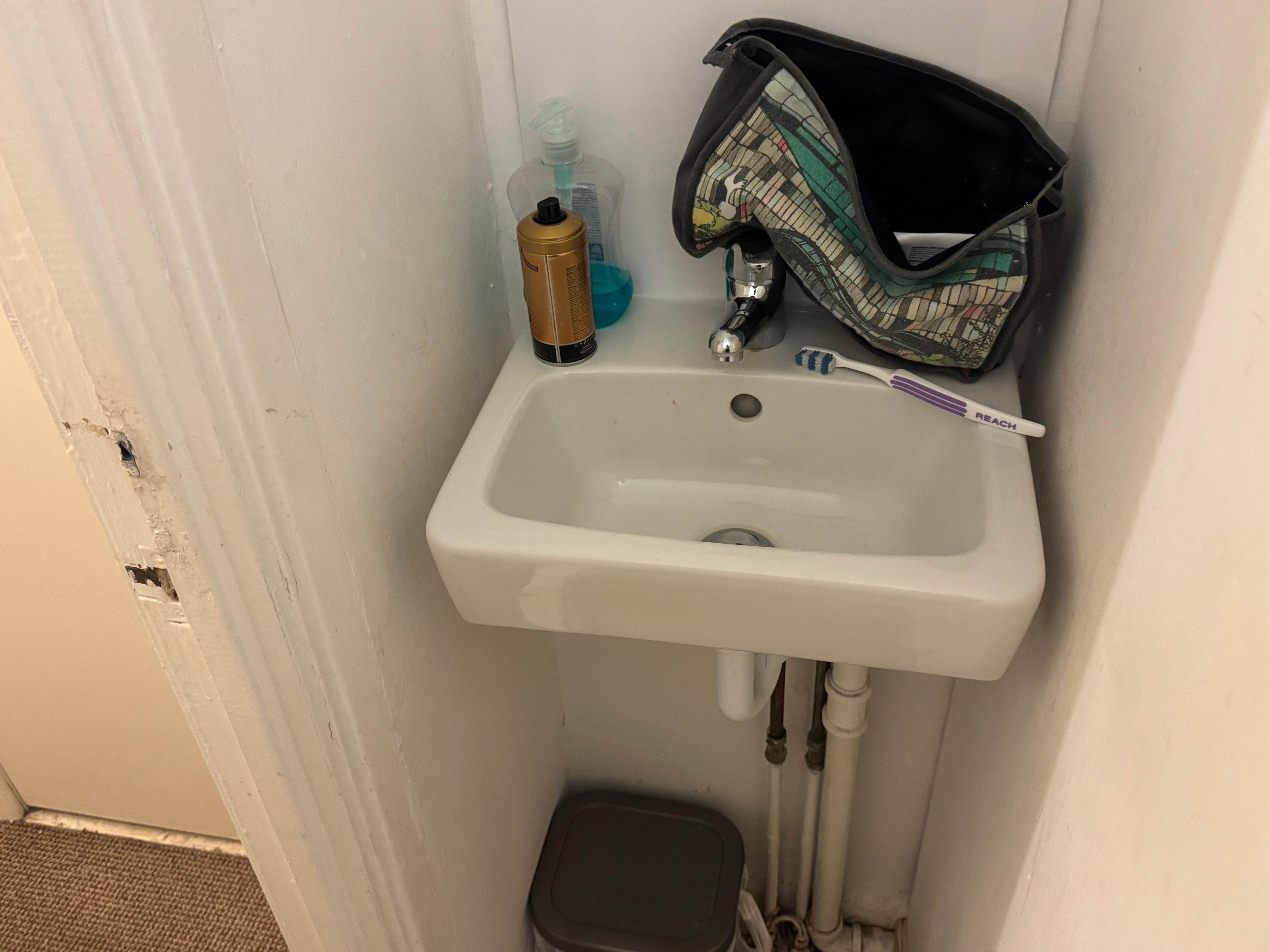 No room to use the sink