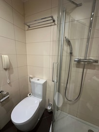 Shower had excellent water pressure with plenty of hit water.