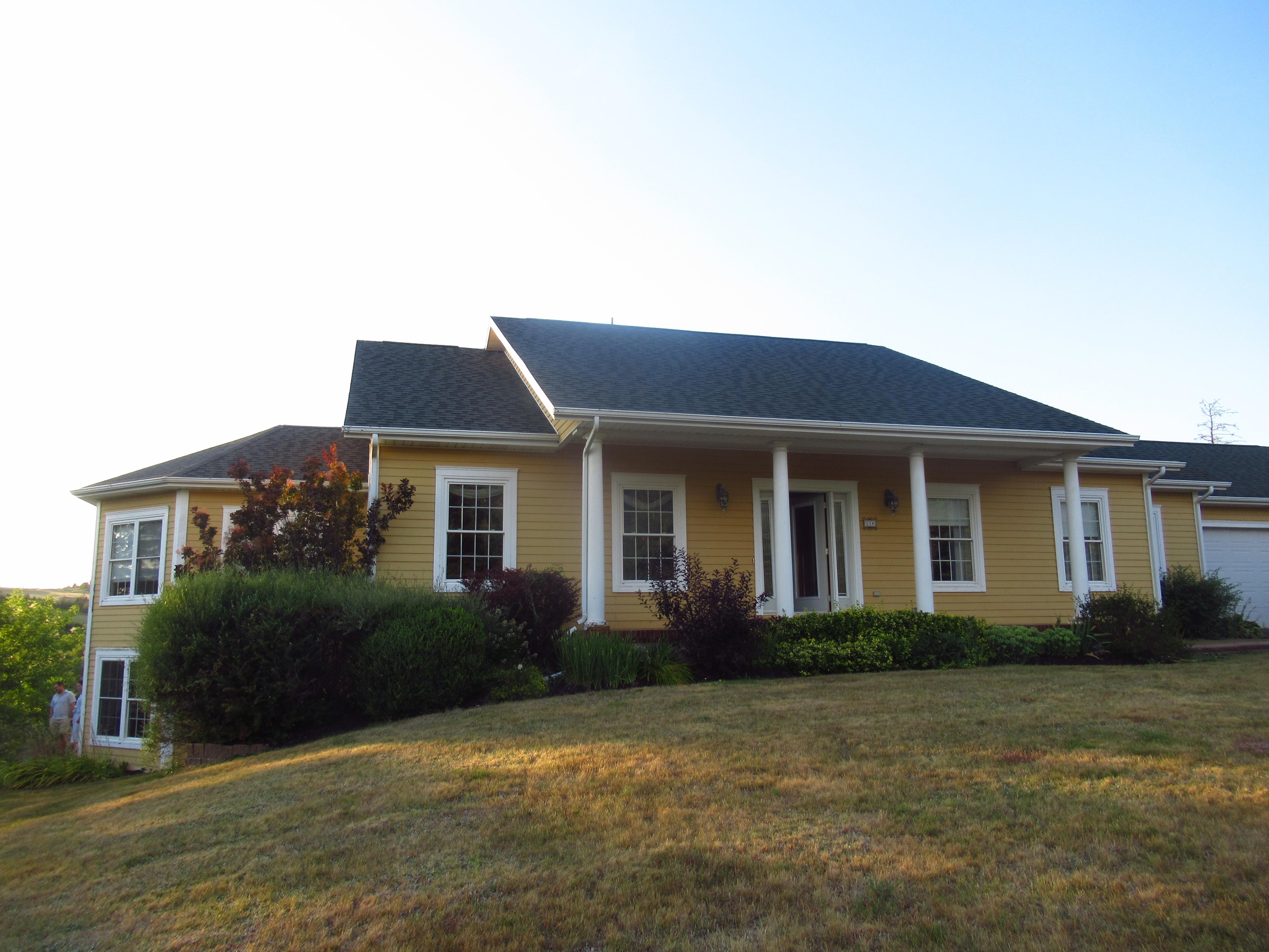 The "Yellow Cottage",
our home away from home.