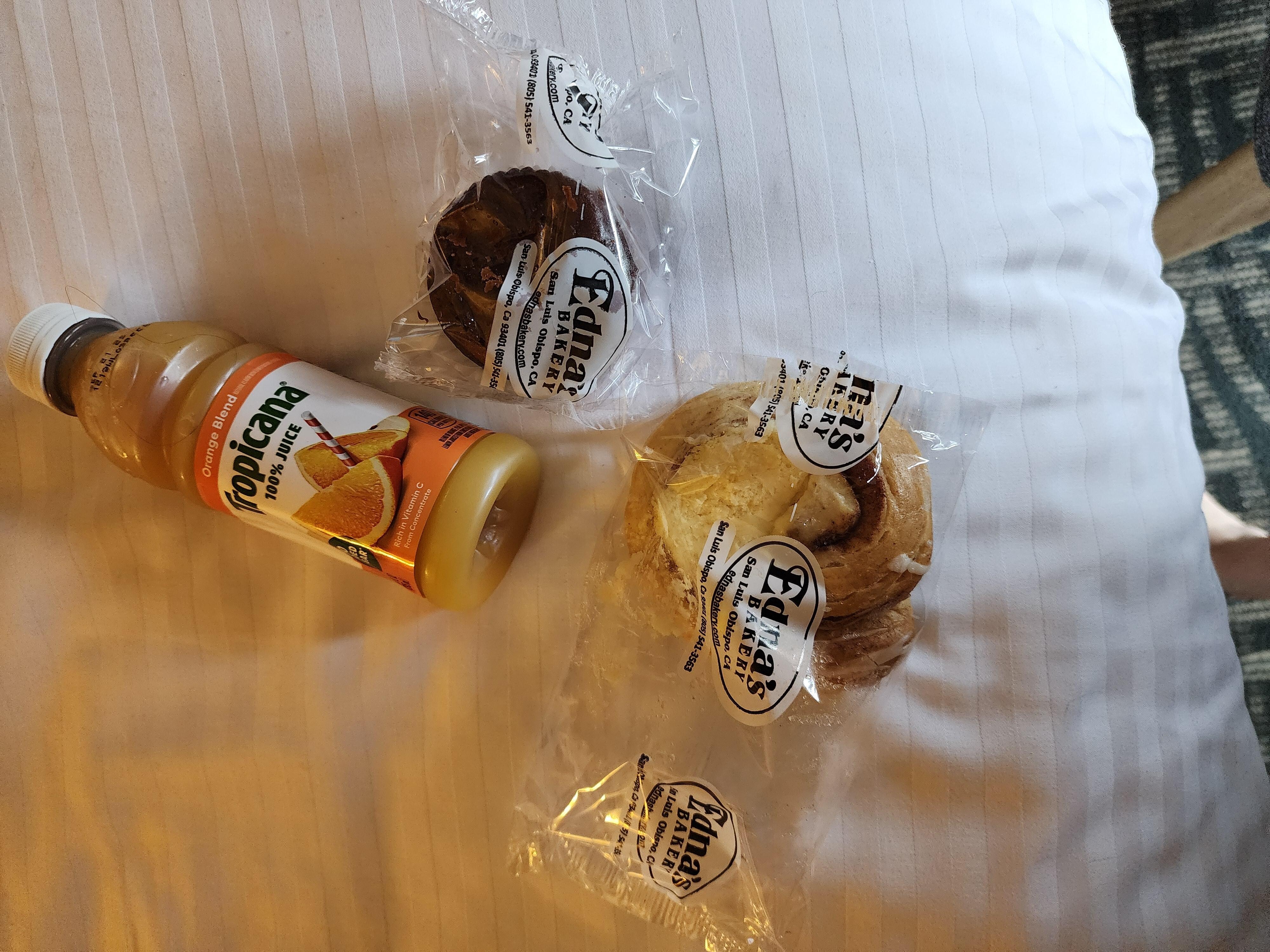 Breakfast 