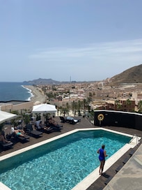 Piscina vista desde la habitación