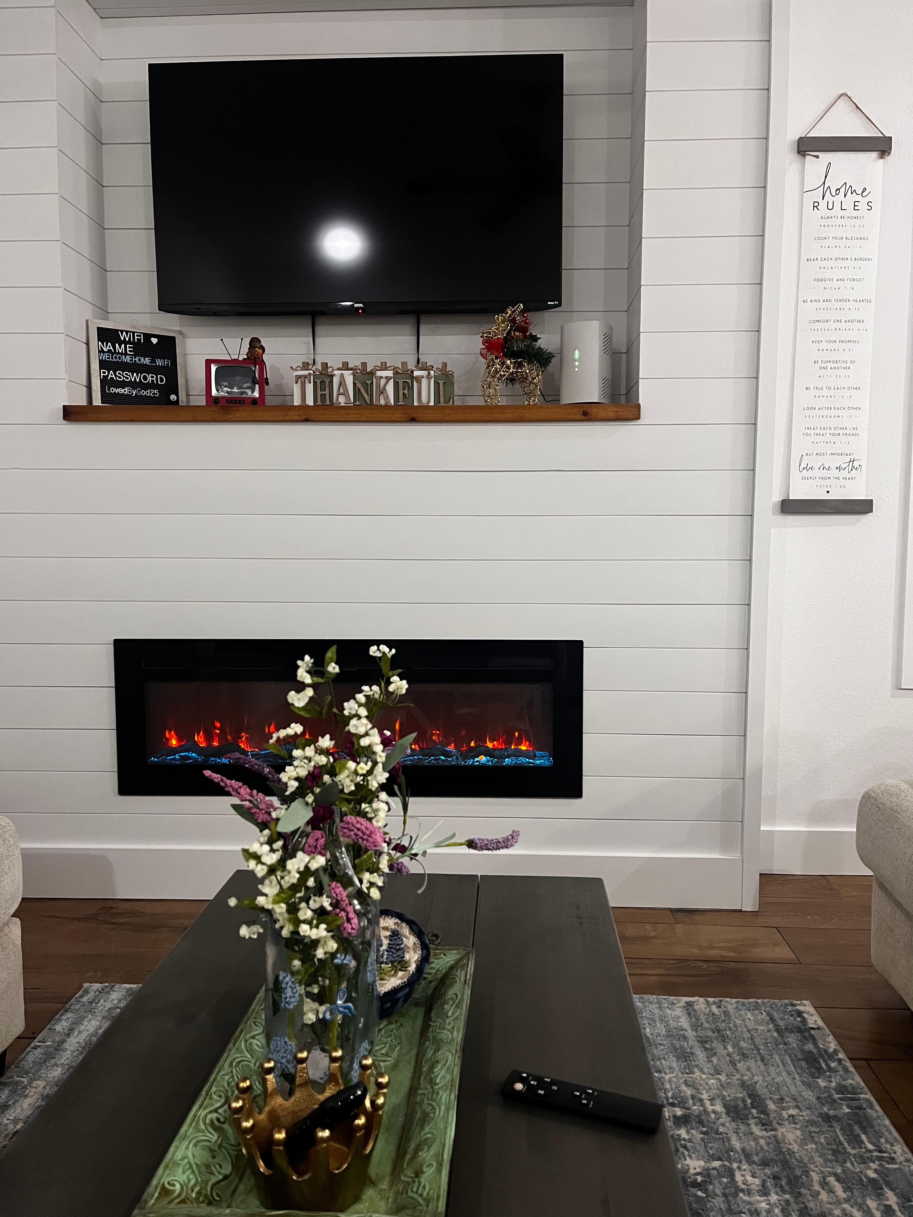 Love that it was decorated for Christmas! 