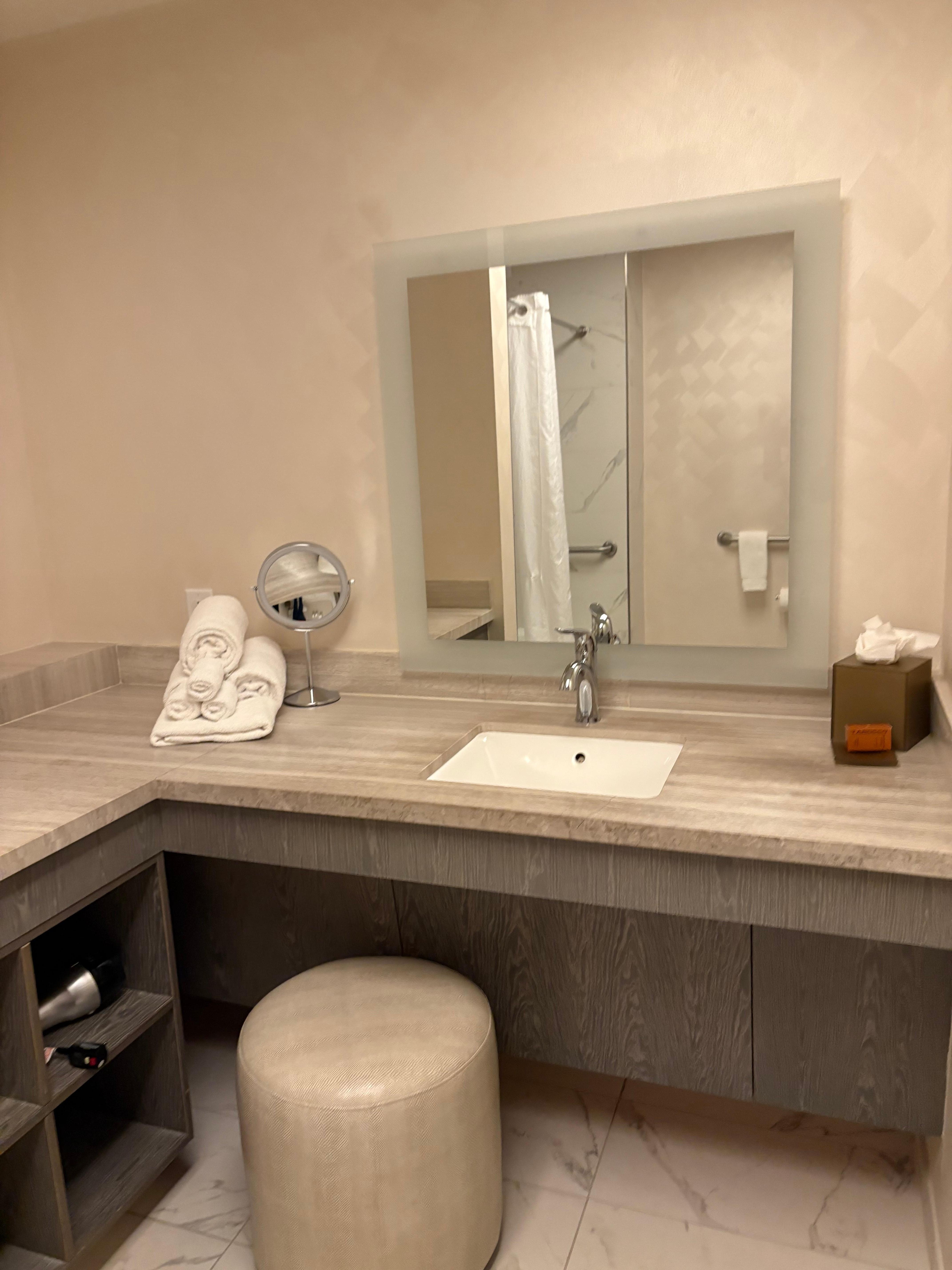 Bathroom and room, hotel lobby pictures