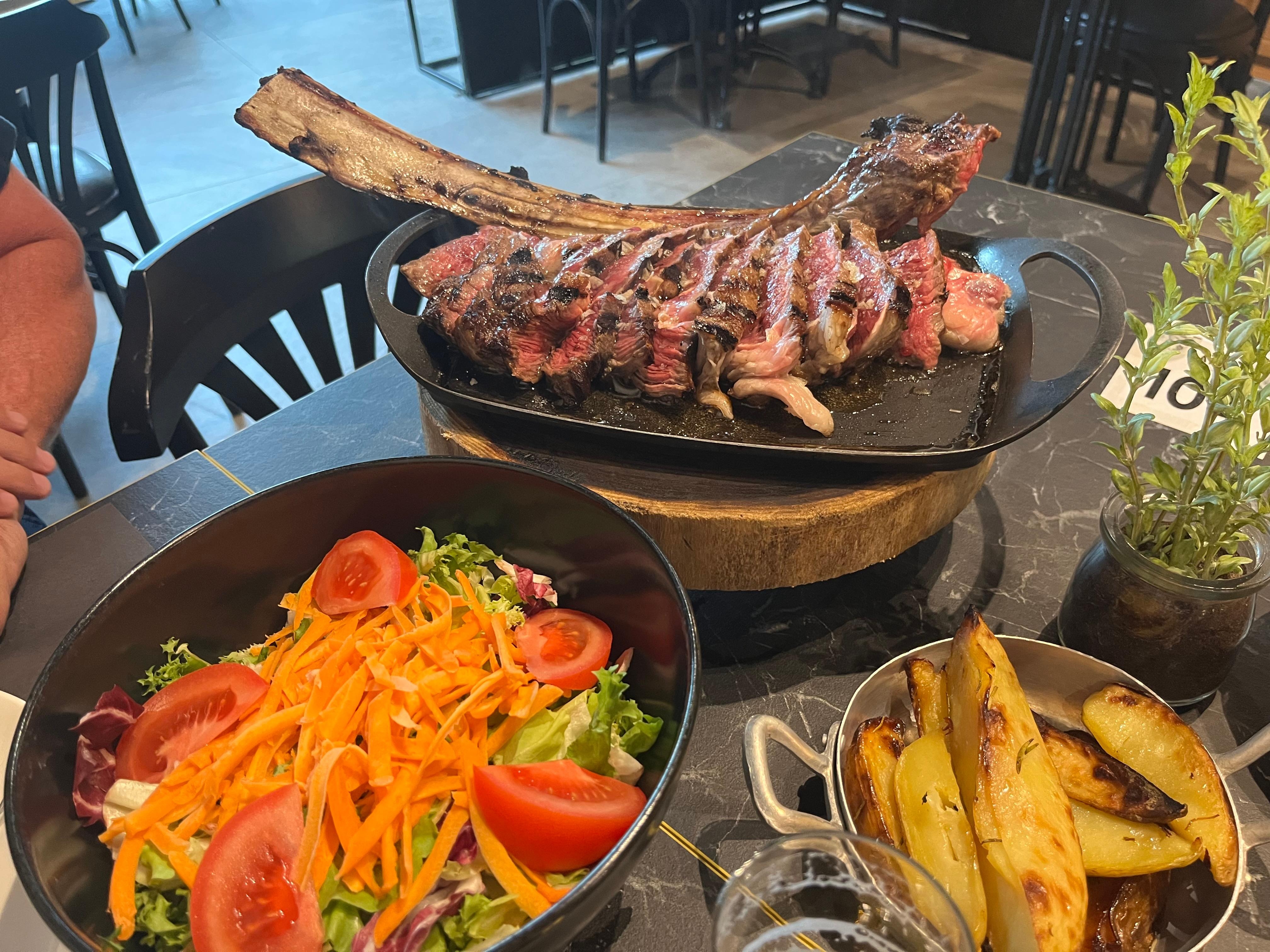 Aftensmad i restauranten