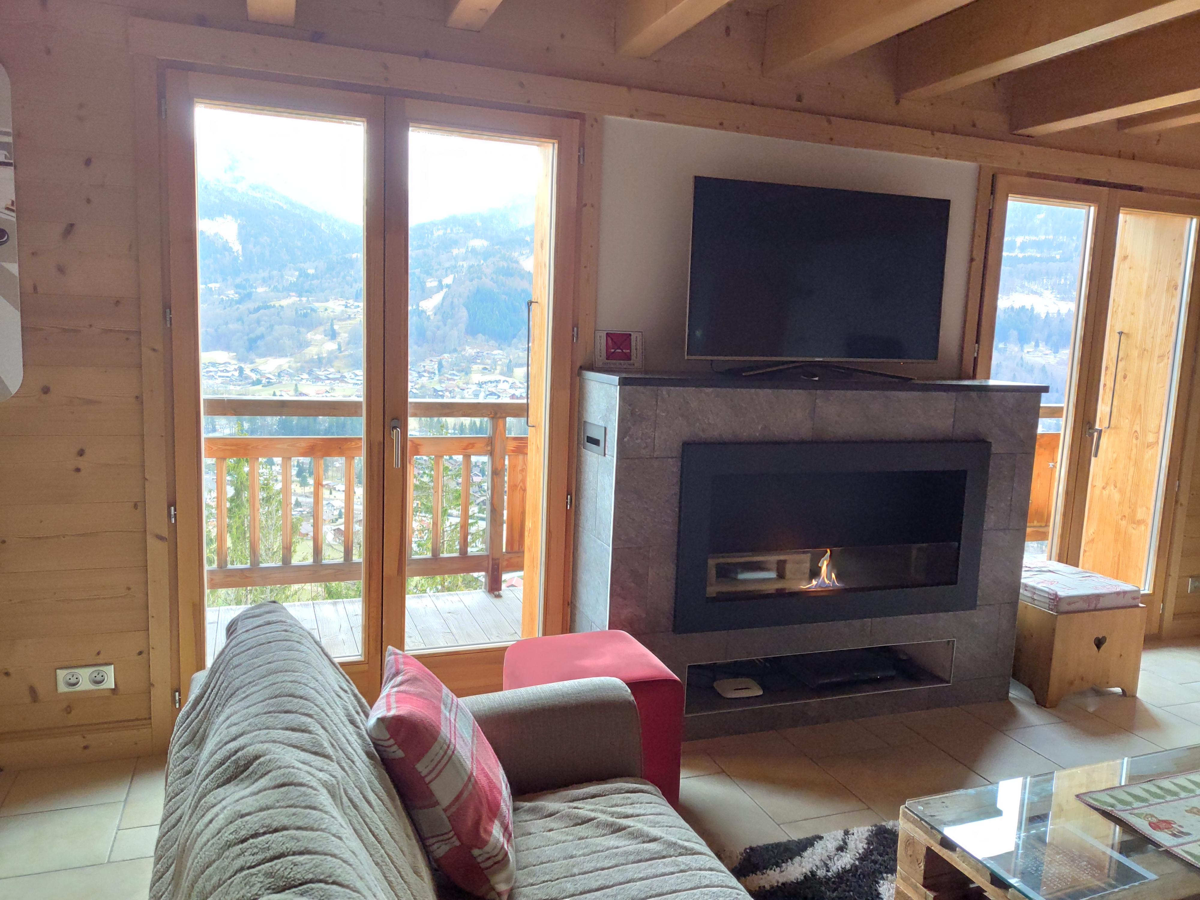 Lounge with a viewy