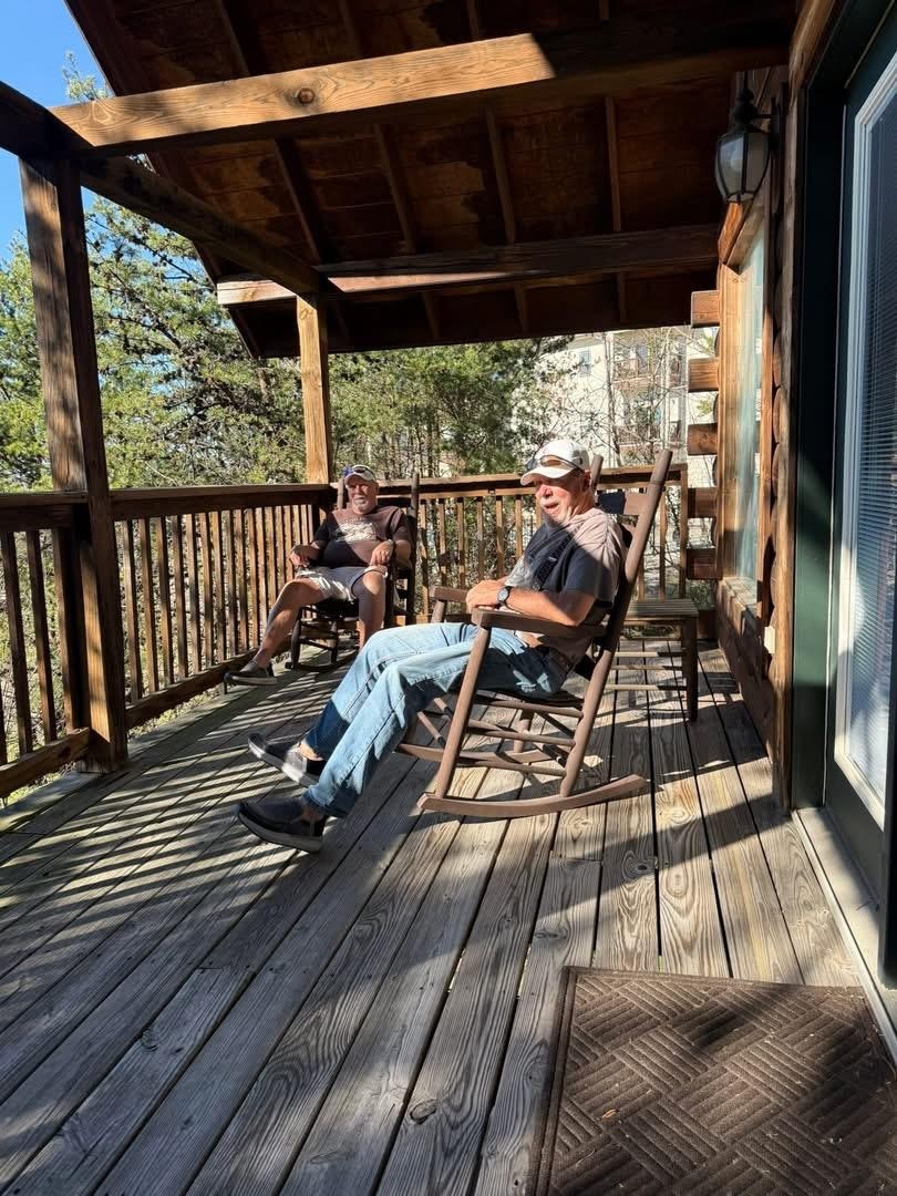 Just chillaxian on the back porch 