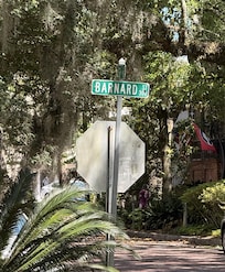 Just stay on Barnard and follow this to downtown.