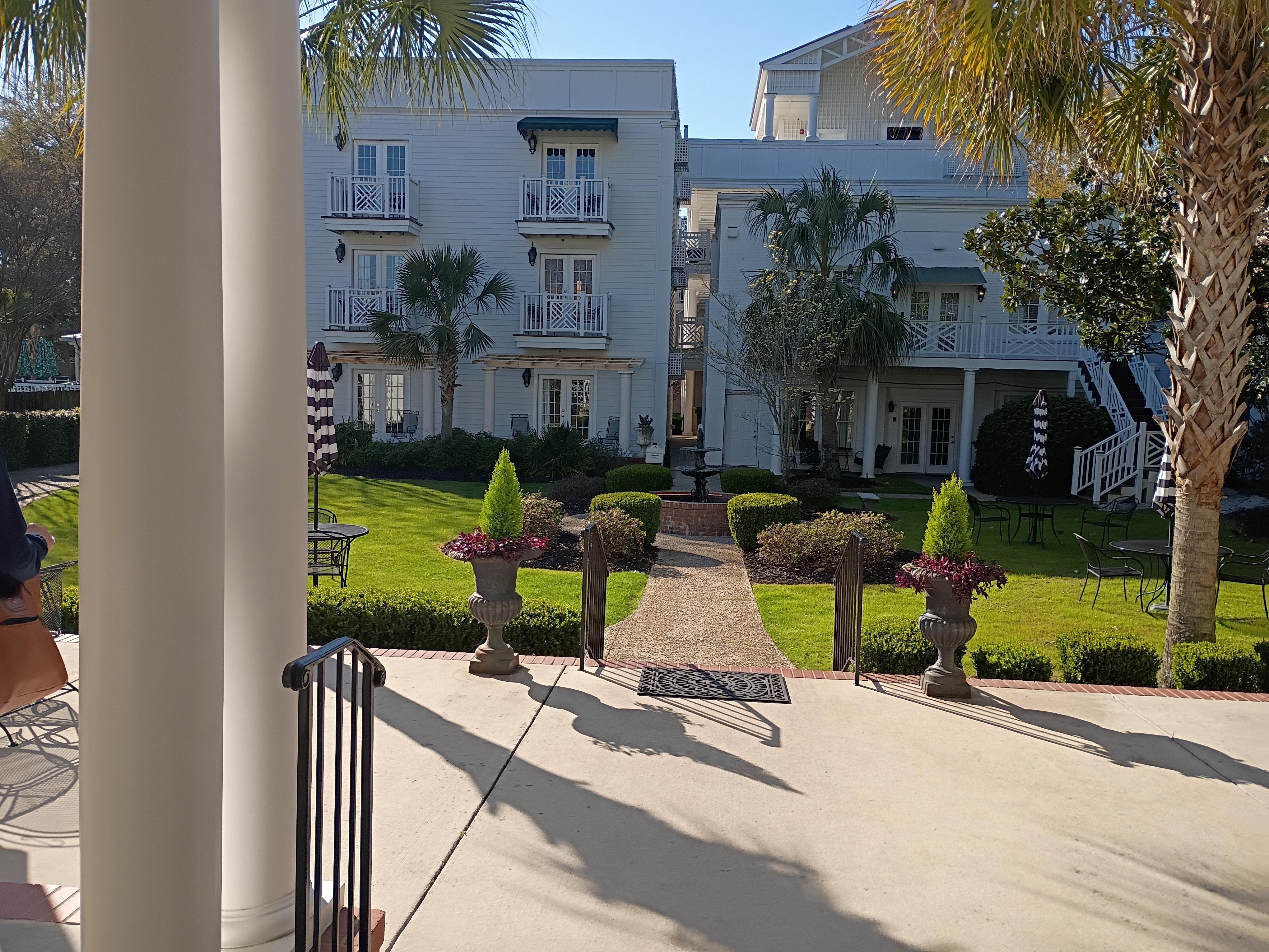 Properties in newer buildings (1990)