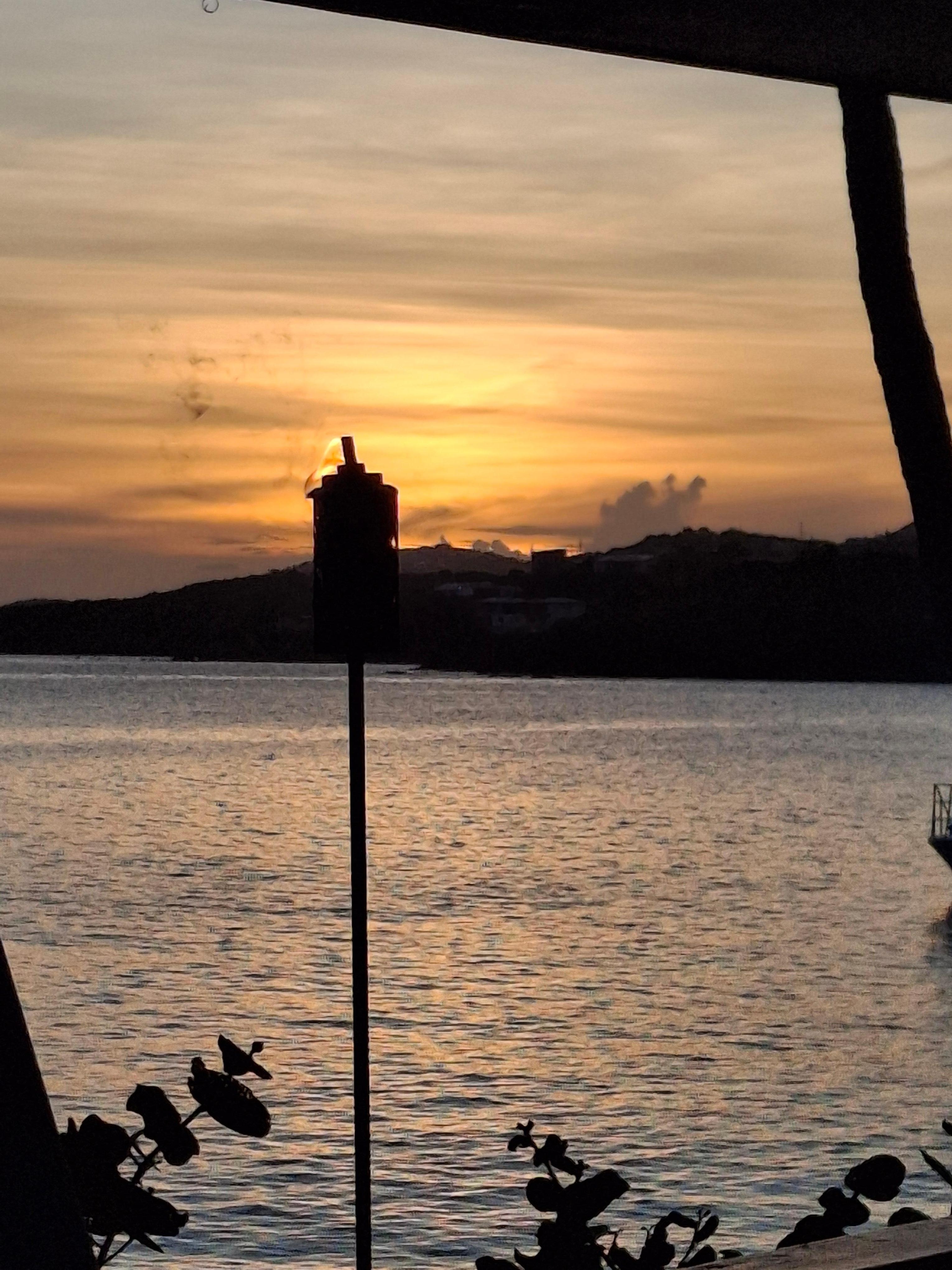 Sunset bar and grill 