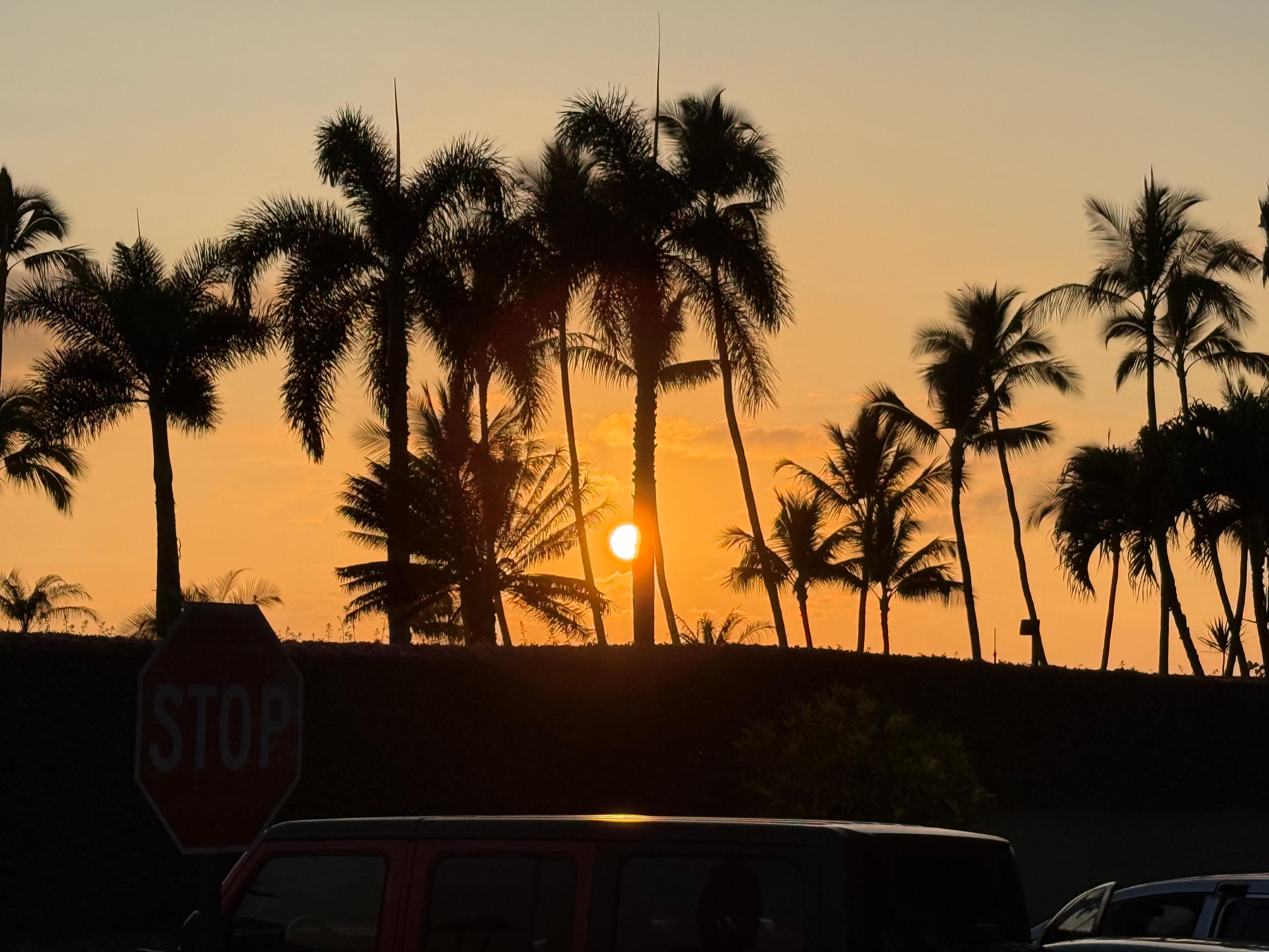 Sundown at Ulua Beach