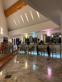 Main bar
