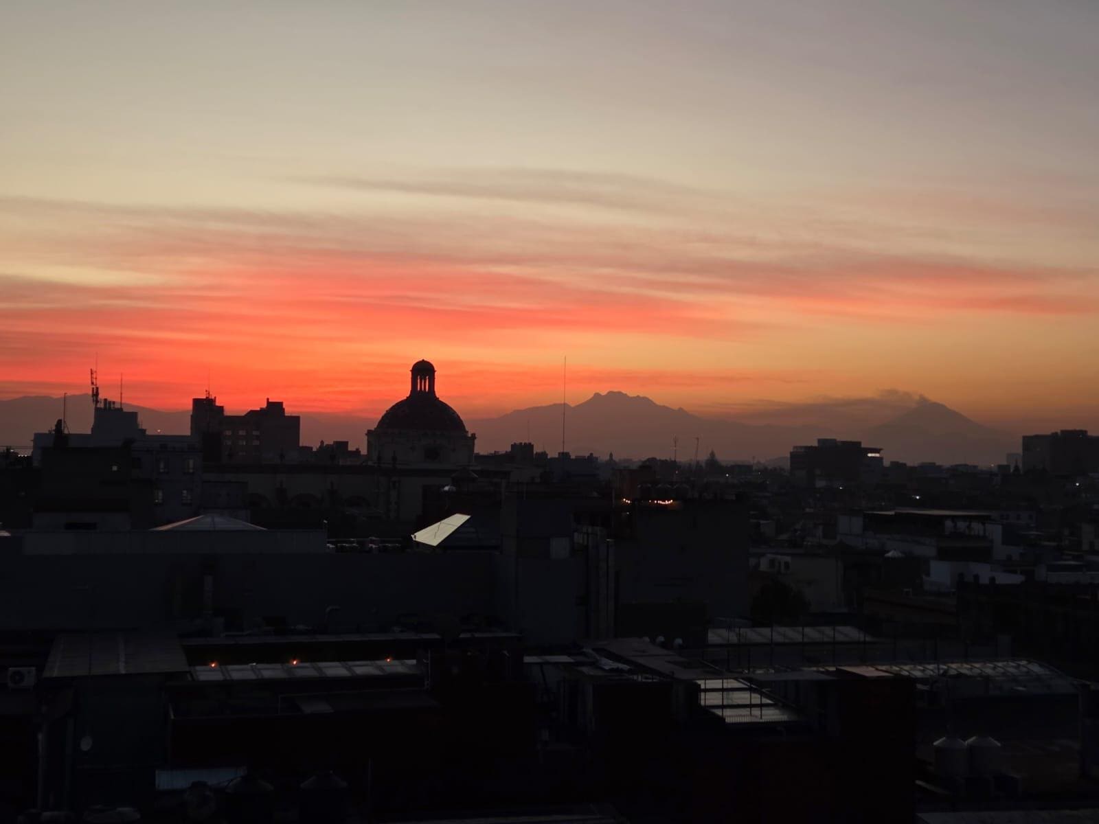 Sonnenaufgang von der Dachterrasse fotografiert 