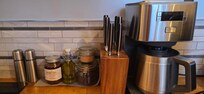 Coffee maker with carafe; sharp knives, salt and pepper grinders
