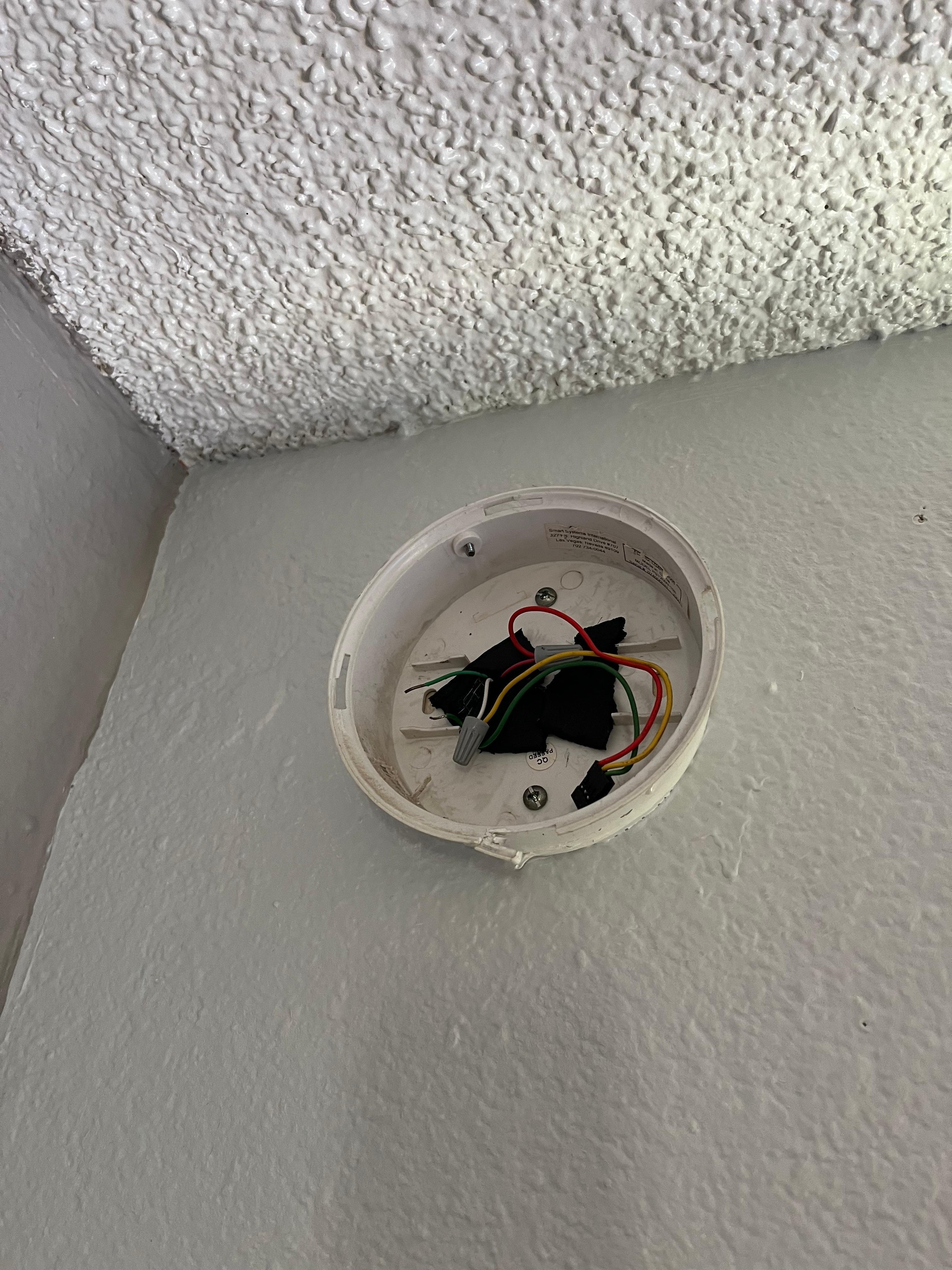 Missing smoke detector 