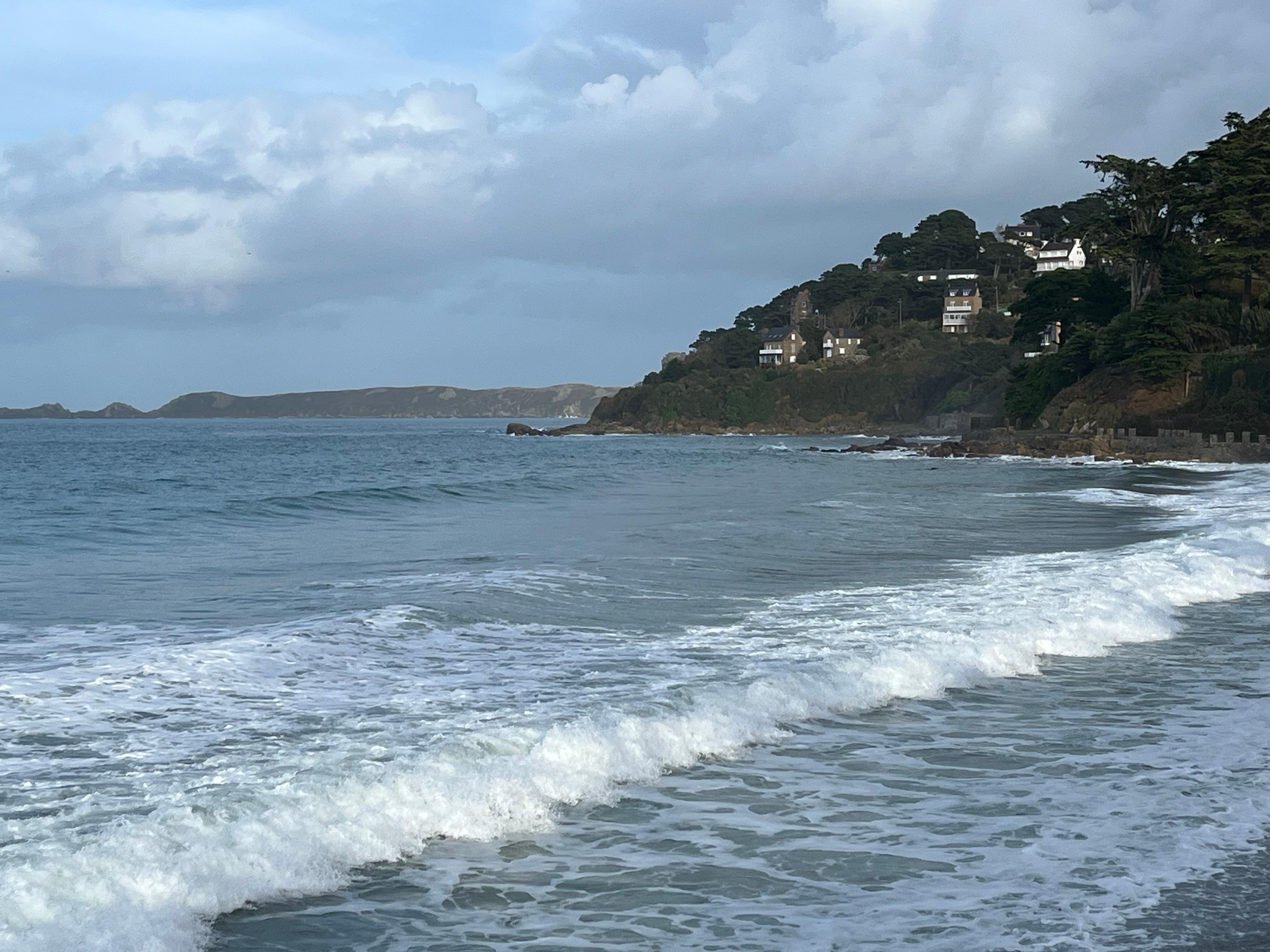 Plage devant l’hôtel 