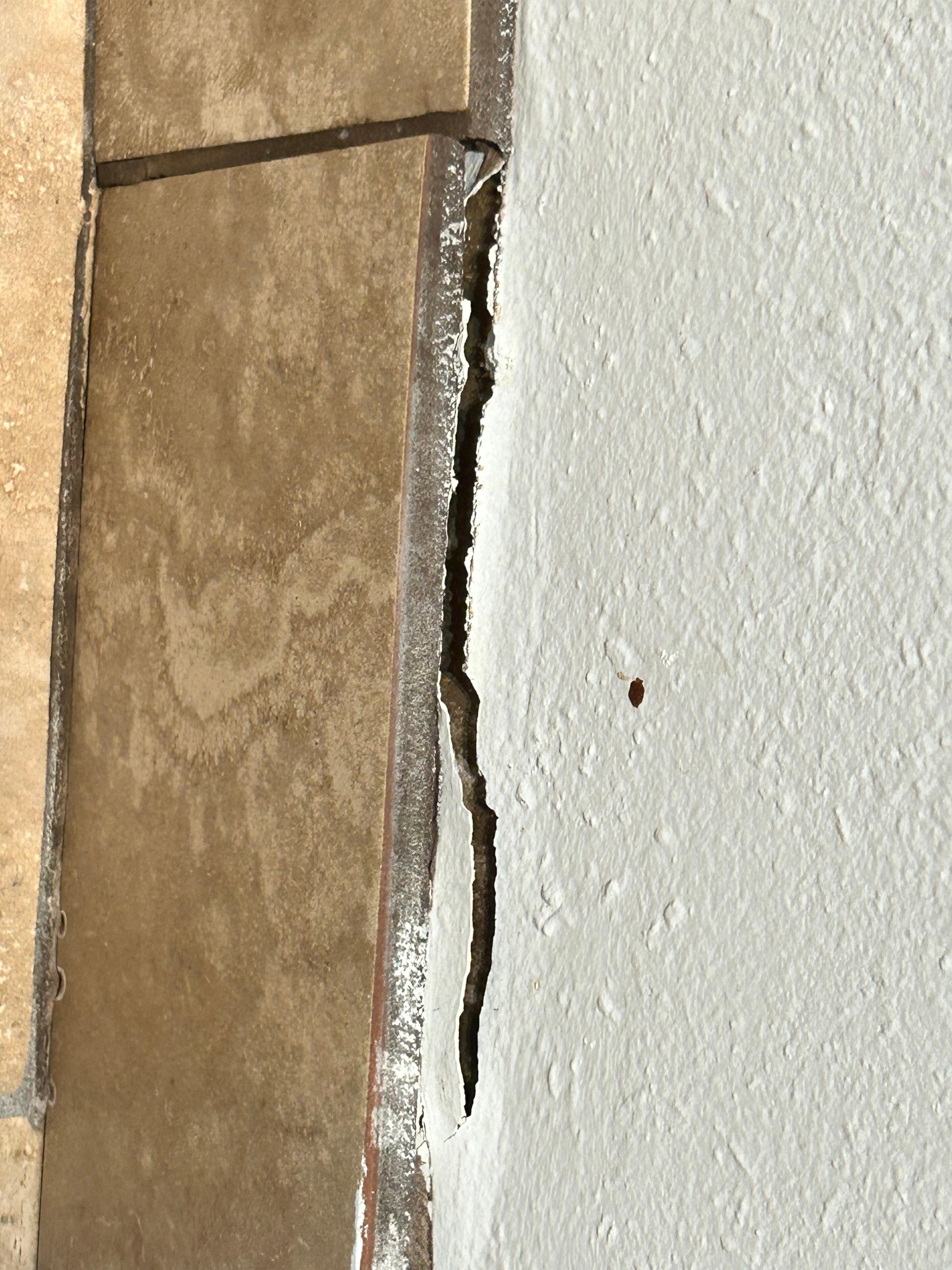 Baseboards unattached