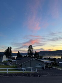 Sunsets of the neighborhood