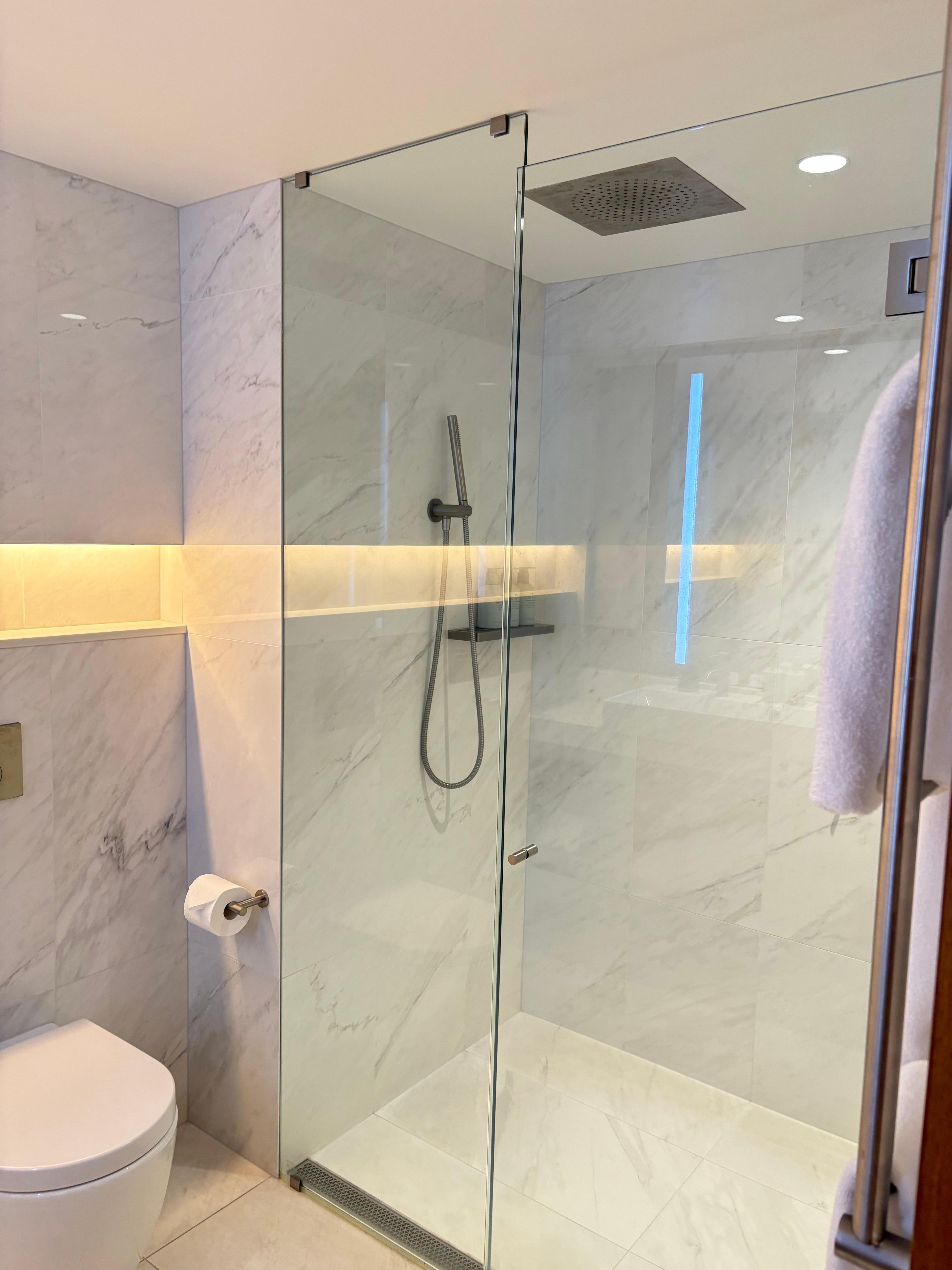 Amazing shower with rain head and hand nozzle
