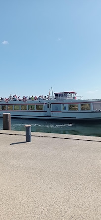 Start der Schiffsrundreise von Röbel über Klink nach Waren und zurück - Tipp etwas Warmes anziehen