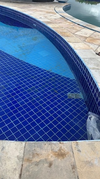 Piscina infantil na terça feira dia 20/01/26, um dia após a “manutenção” da segunda.