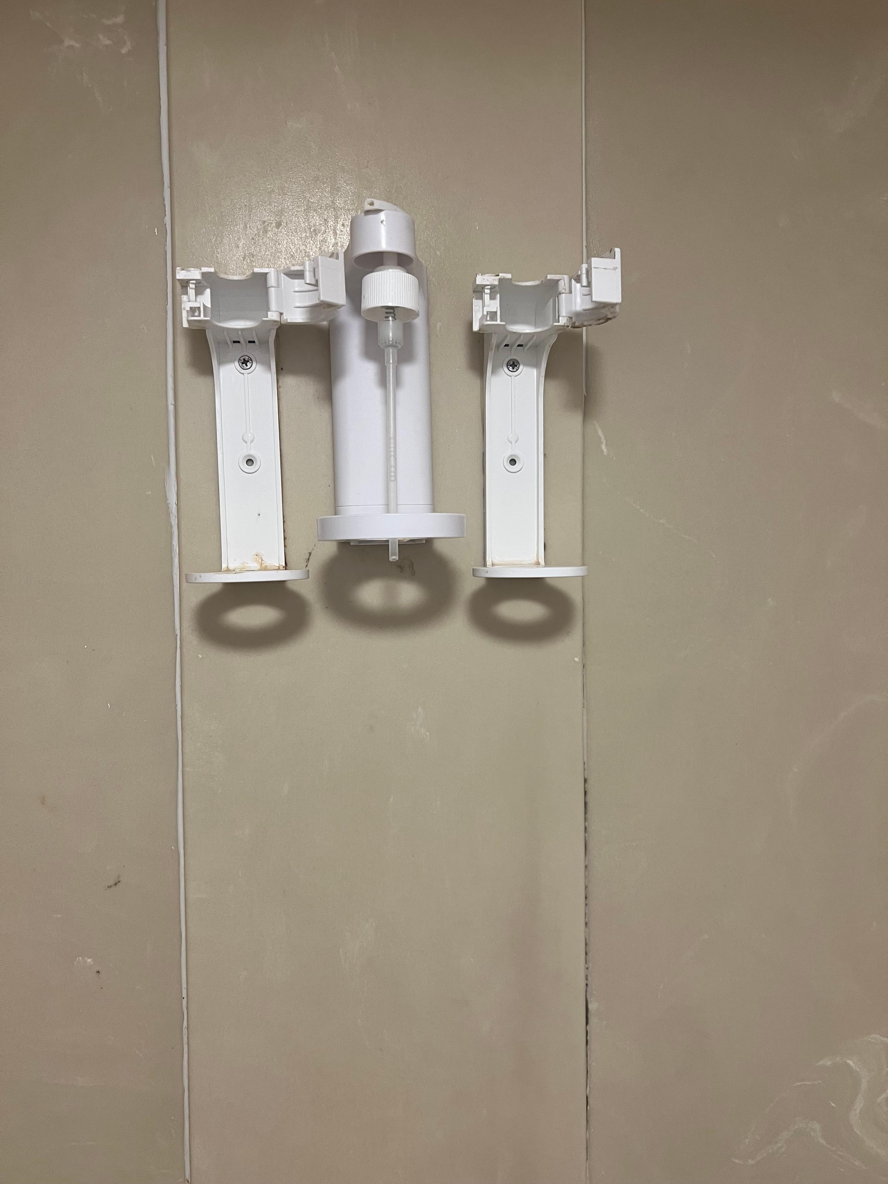 Zero touletries