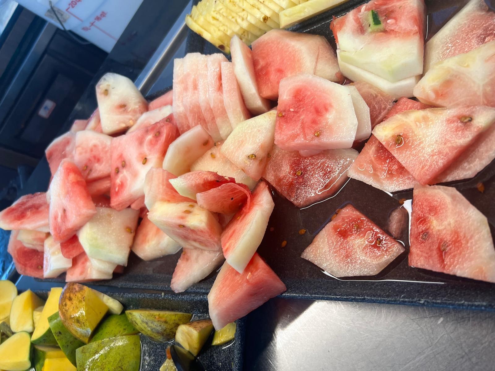 Poor quality fruits. Everything was either sour or tasteless.