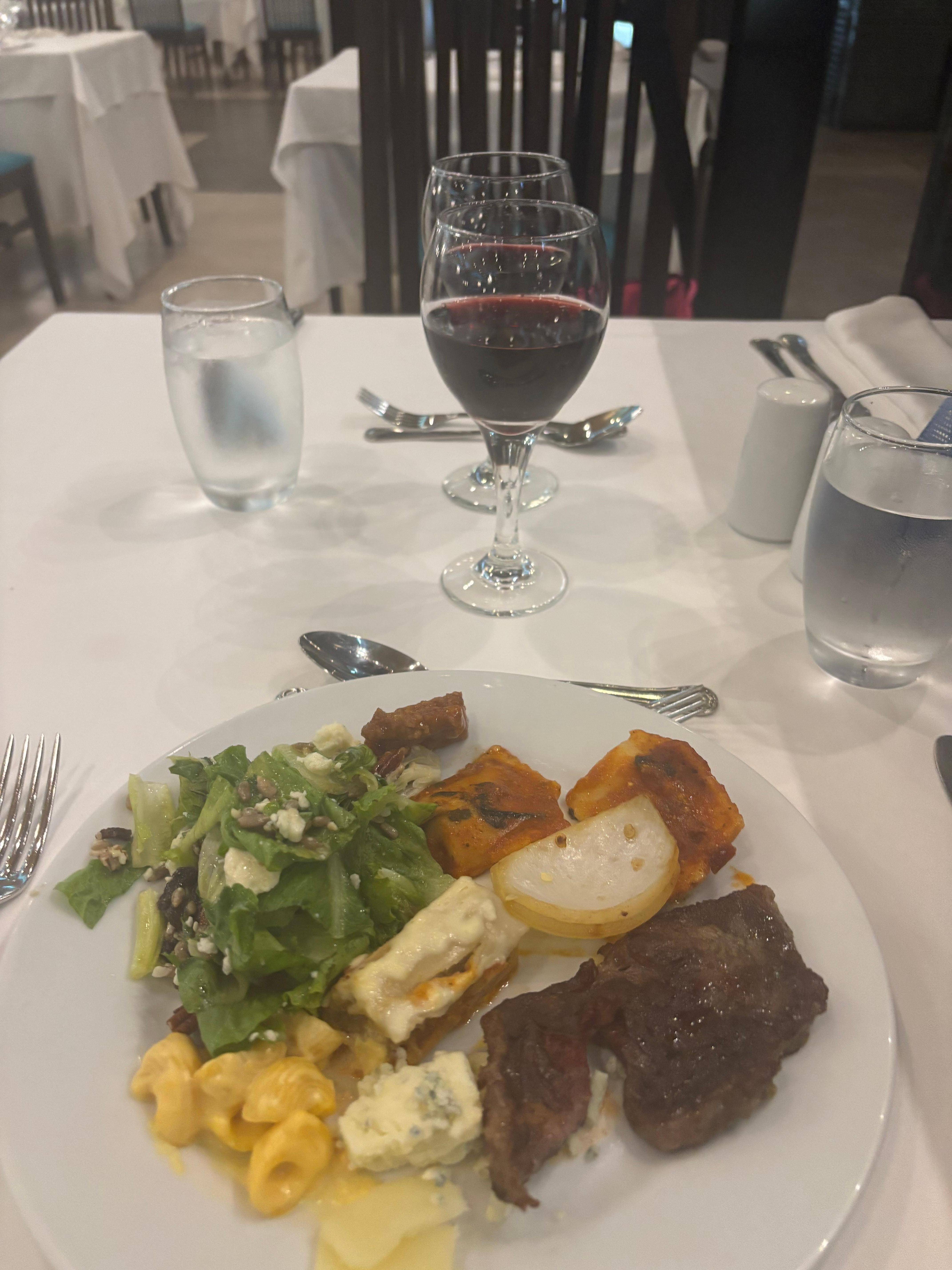 Impressive food options and very tasty and many options 