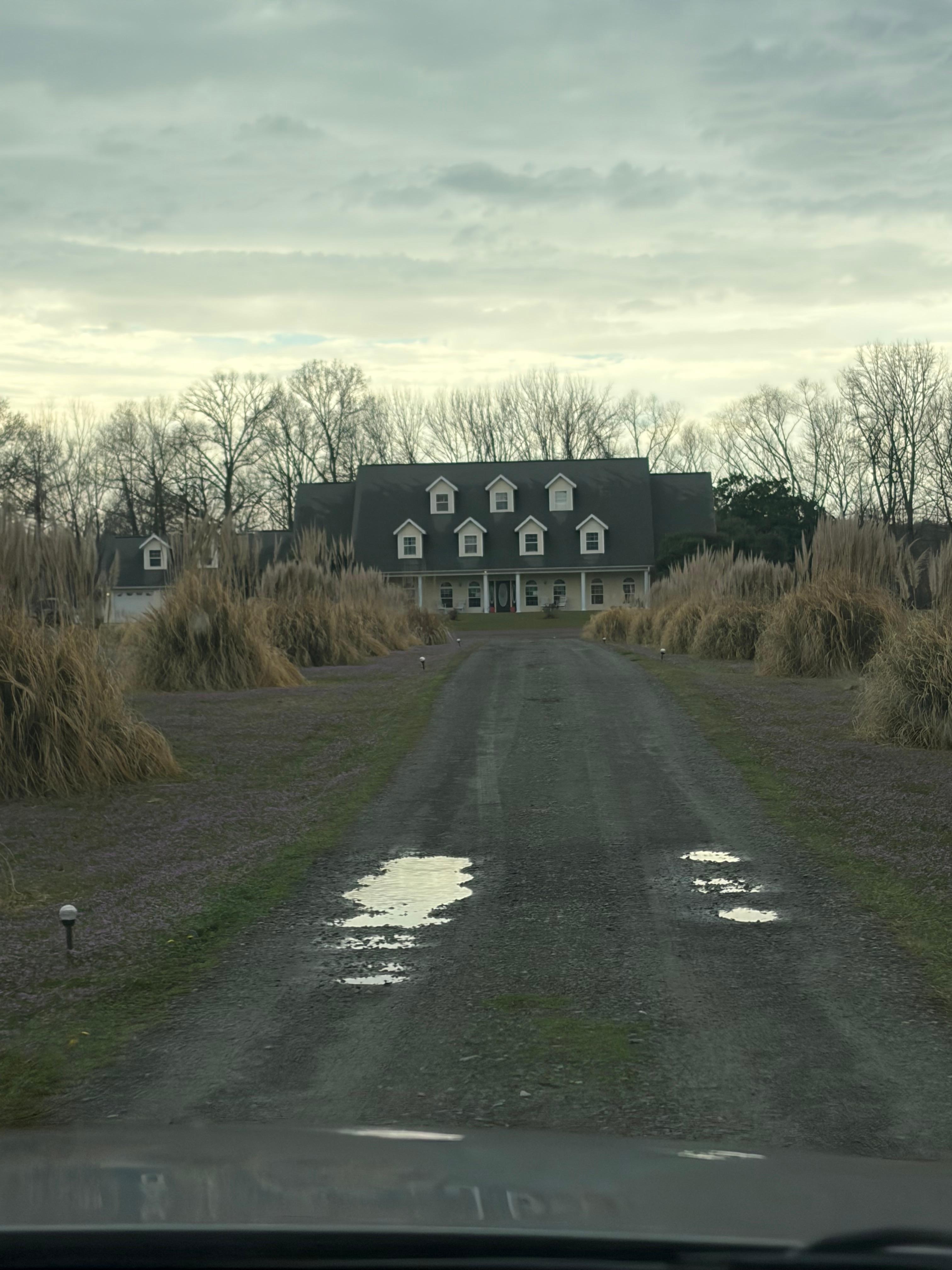 Entrance to Abbè House Inn.