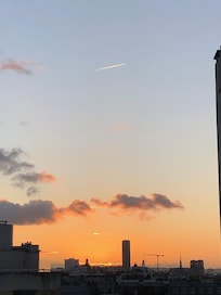 couché de soleil sur la tour Montparnasse