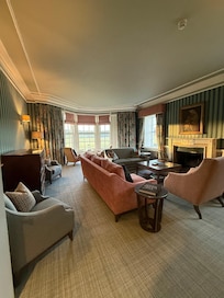 Lounge area, first floor