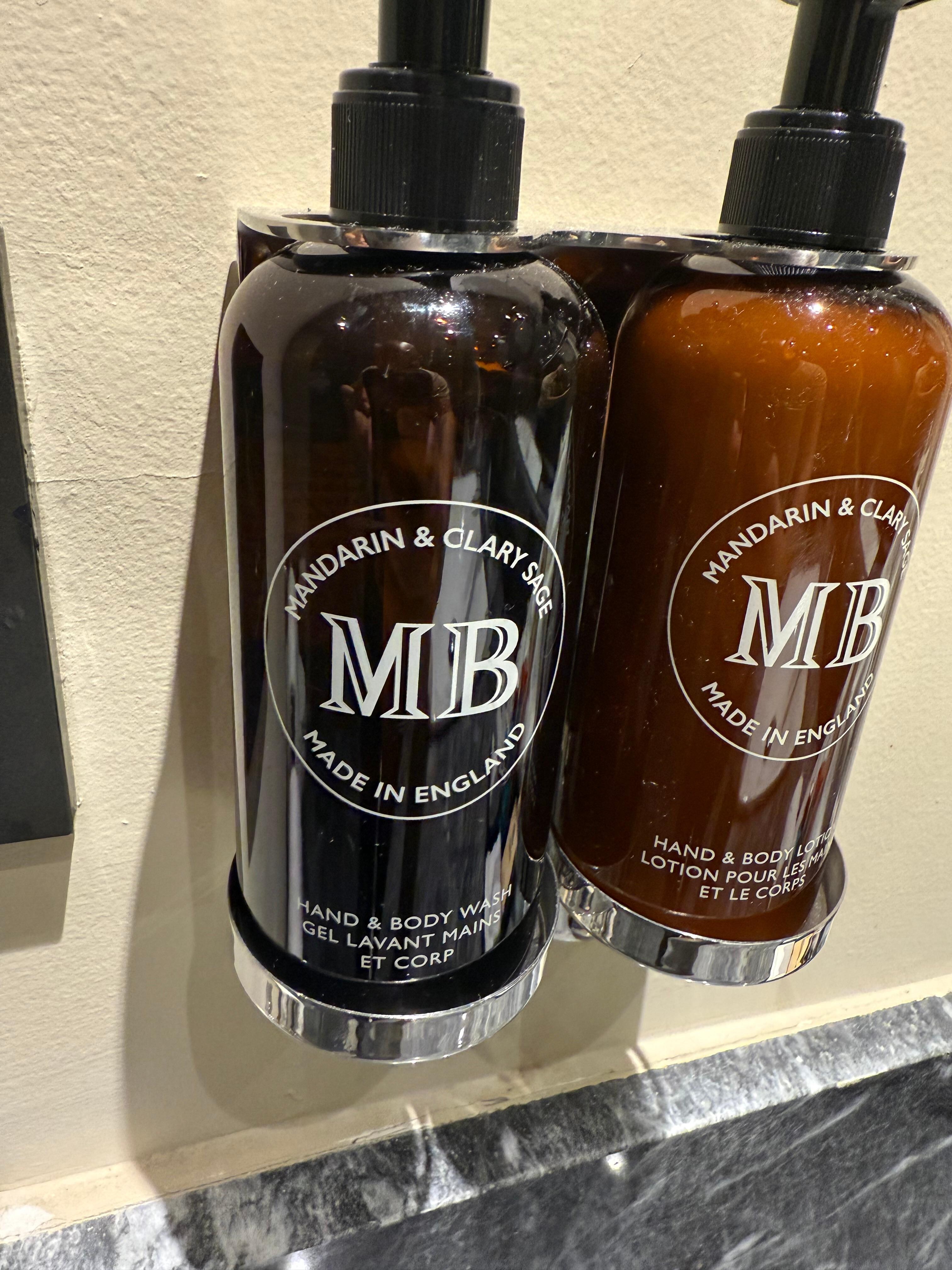 Su selección de shampoos y cremas corporales MB hechos en Inglaterra están geniales, sobre todo ese gel showe de mandarina uffff que delicia !!!