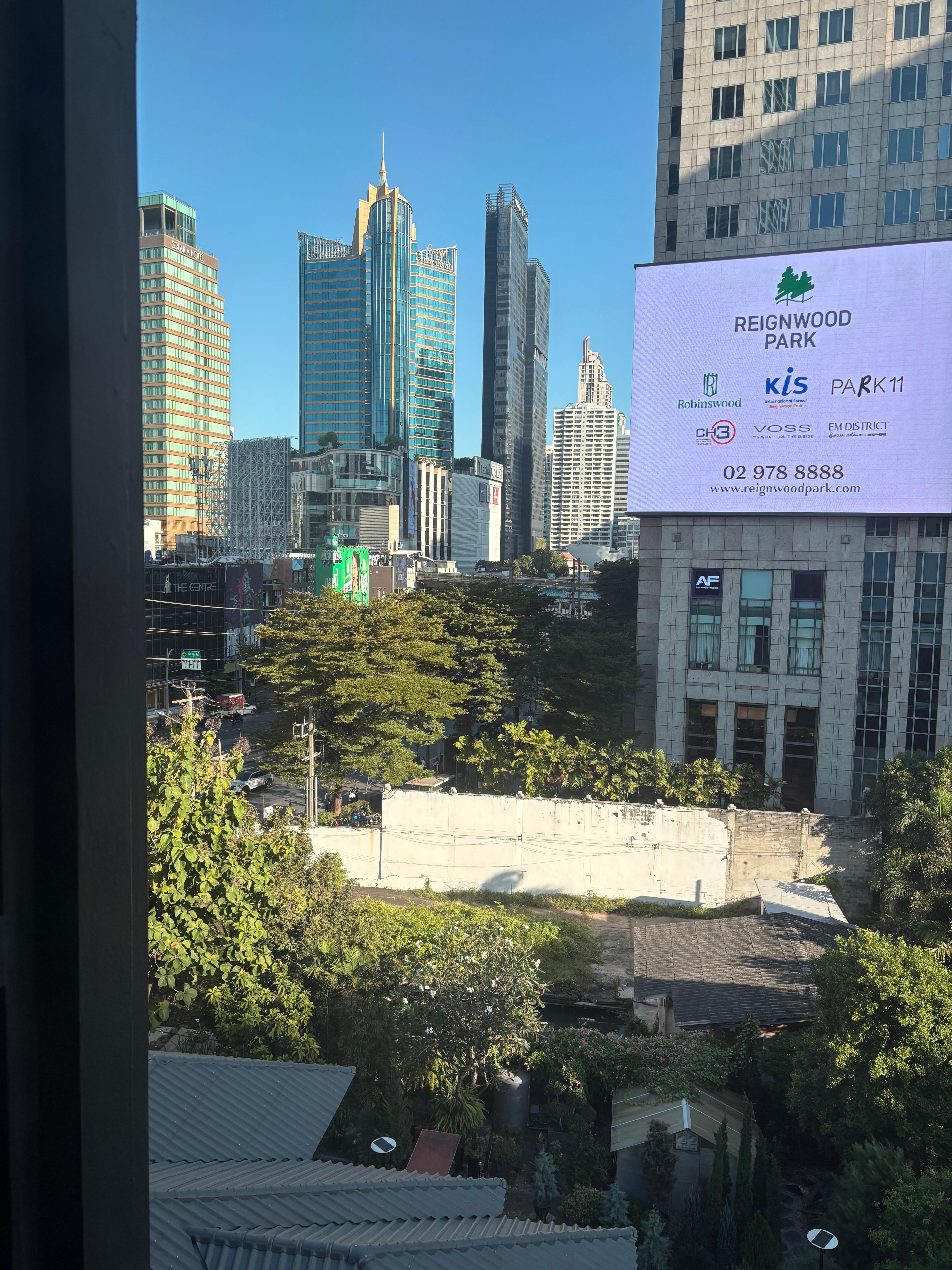 (朝)窓から見える景色も雰囲気良かった