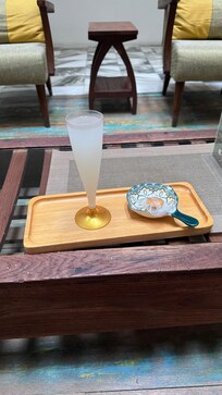 Welcome drink and snacks