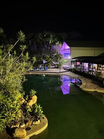 I love the ambience.