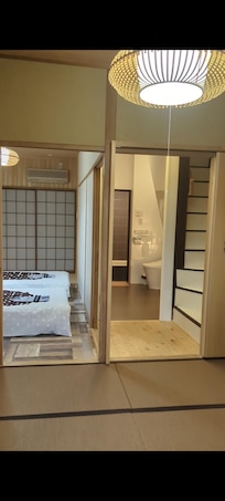Bedroom/bathroom