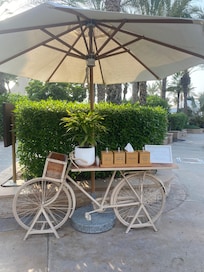 Solcreme station ved alle pools