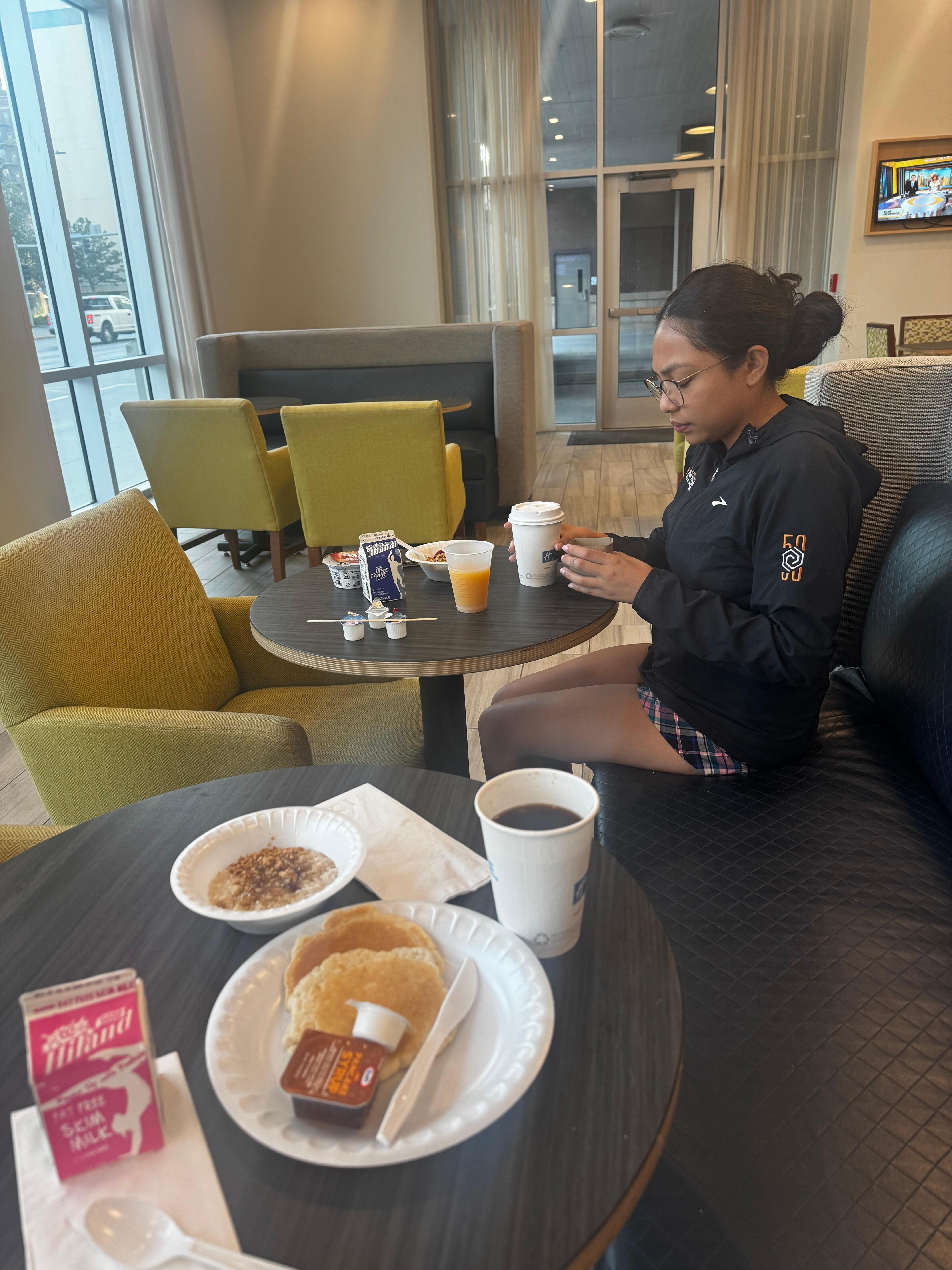 Complimentary breakfast 