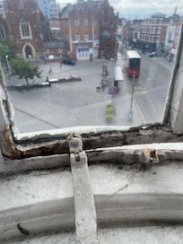 Mould and windows dont shut