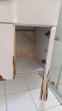 Meuble de salle de bail