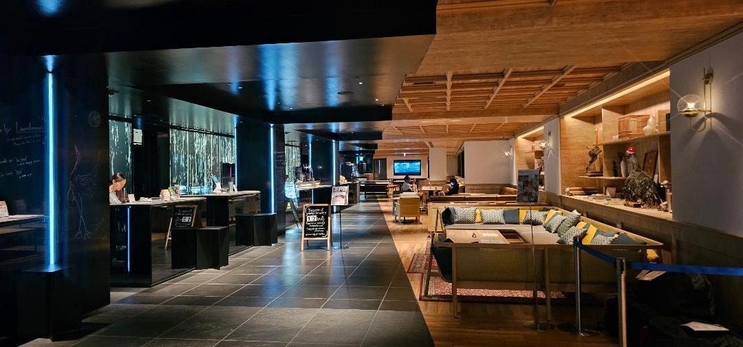 Check-in Lobby and Resident’s Lounge (coffee/tea & relax)