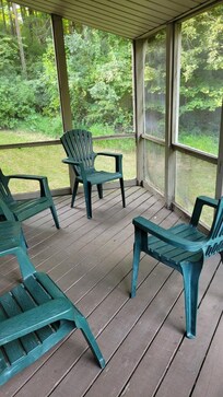 Screened in porch was great at night and just to enjoy nature. You could even set the kids up for a campout.